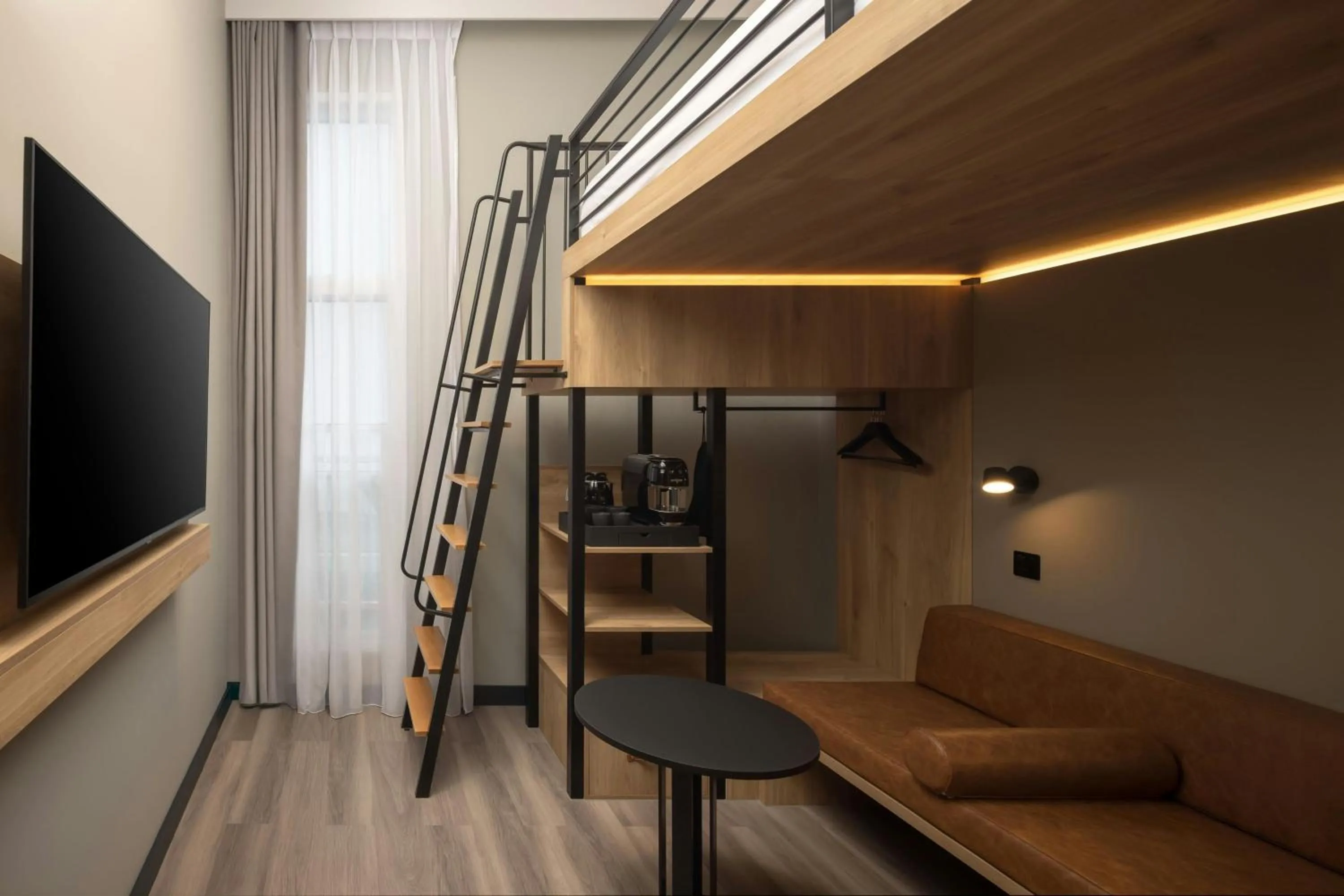 Photo of the whole room in Moxy London Piccadilly Circus