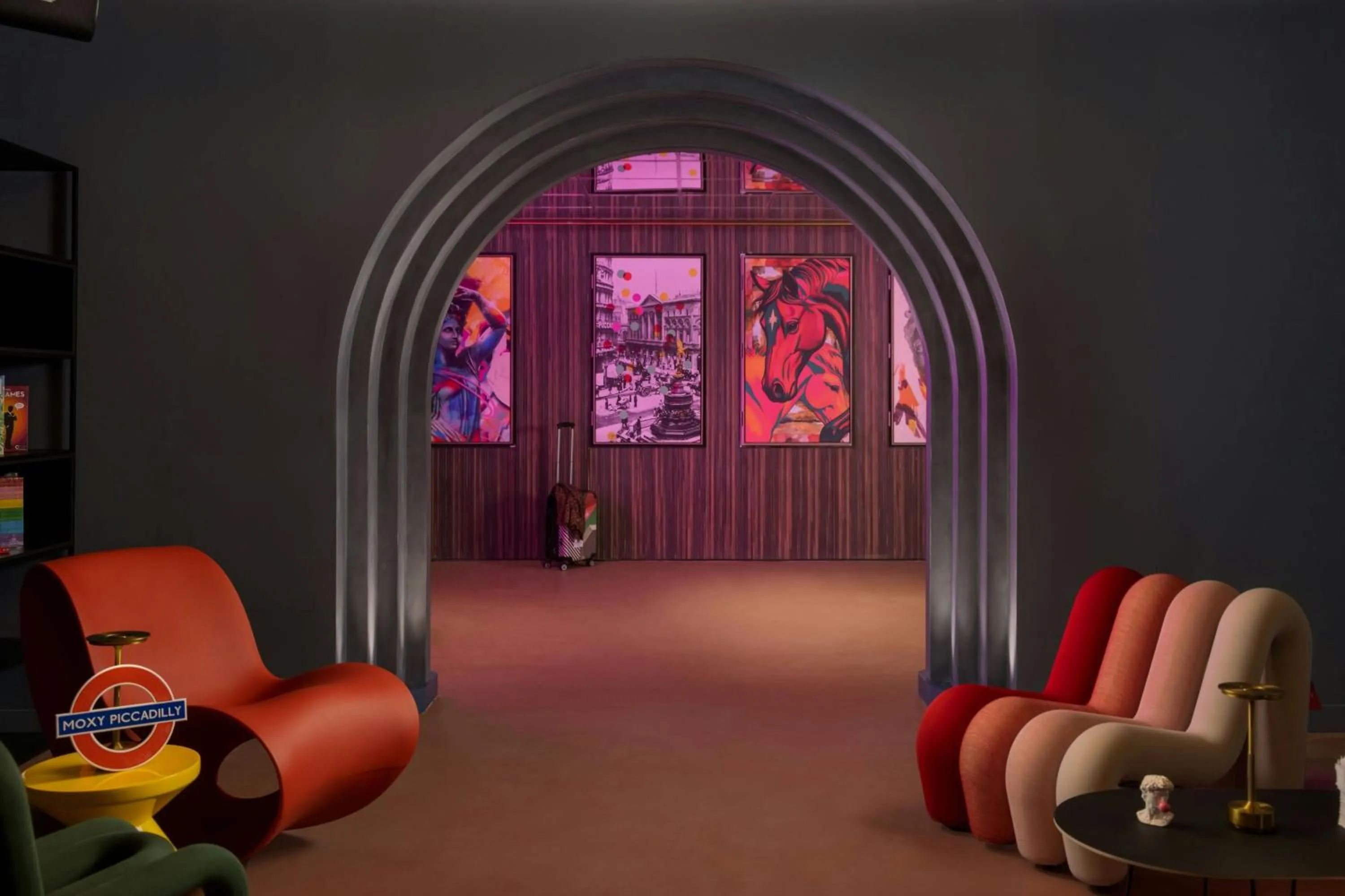 Lounge or bar in Moxy London Piccadilly Circus