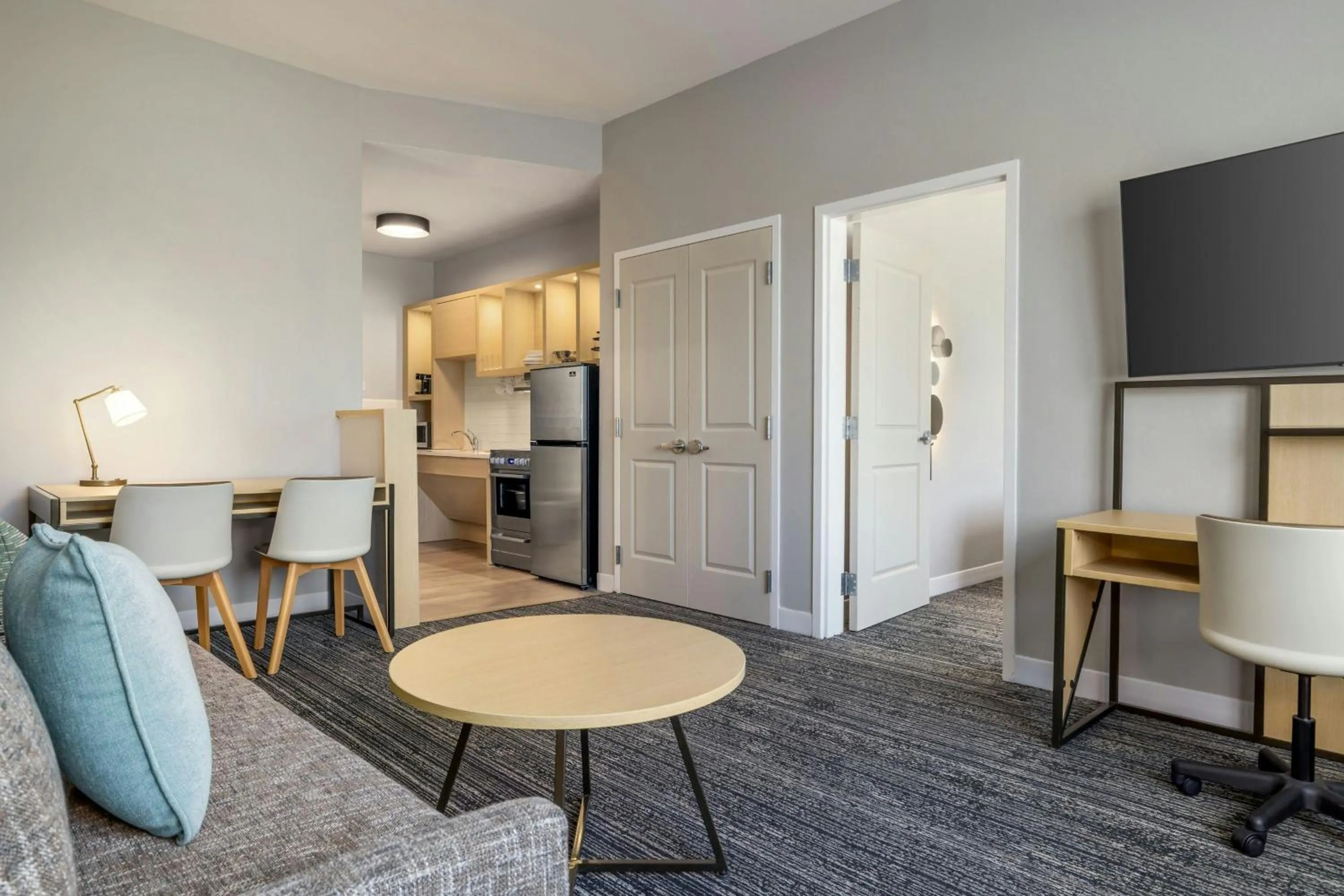 Living room in TownePlace Suites by Marriott Forrest City