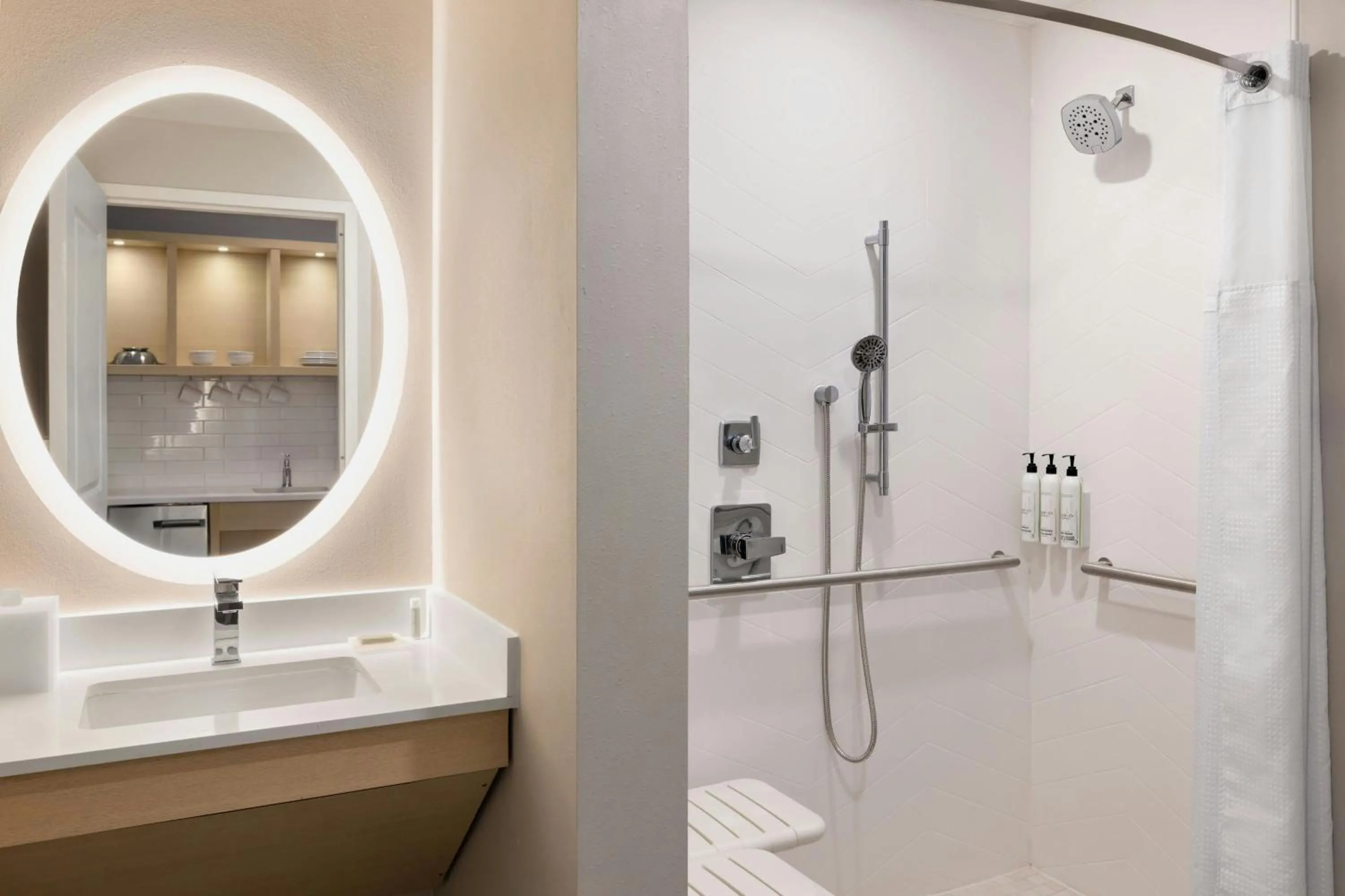 Bathroom in TownePlace Suites by Marriott Forrest City