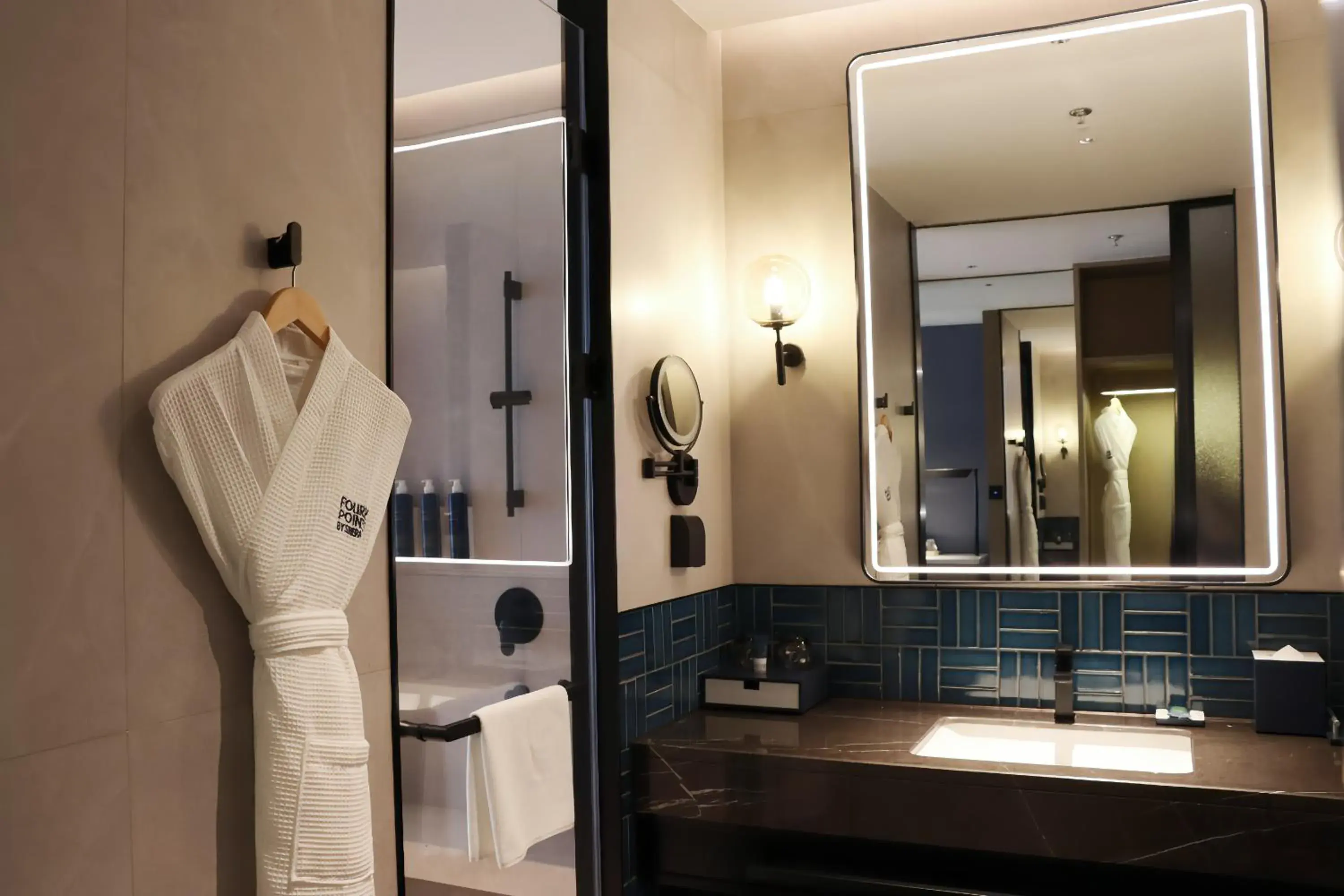 Executive Double Room with Two Double Beds and City View in Four Points by Sheraton Nanning, Wuxiang Executive Double Room with Two Double Beds and City View in Four Points by Sheraton Nanning, Wuxiang