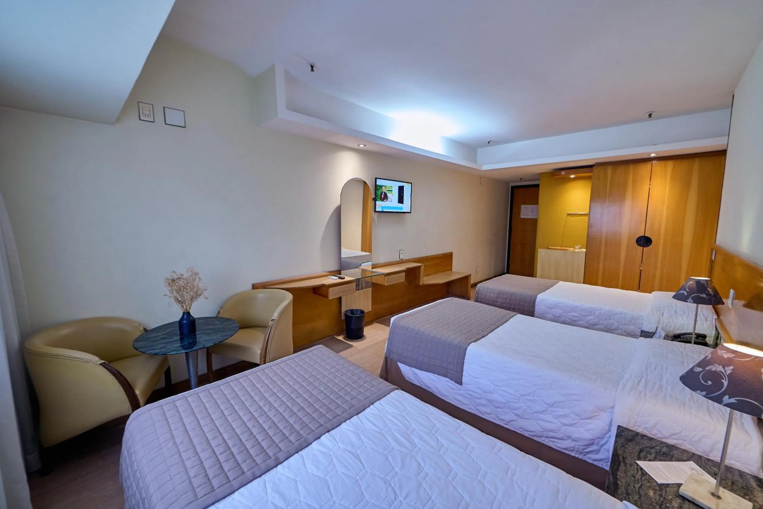 Bedroom, Bed in South American Copacabana Hotel