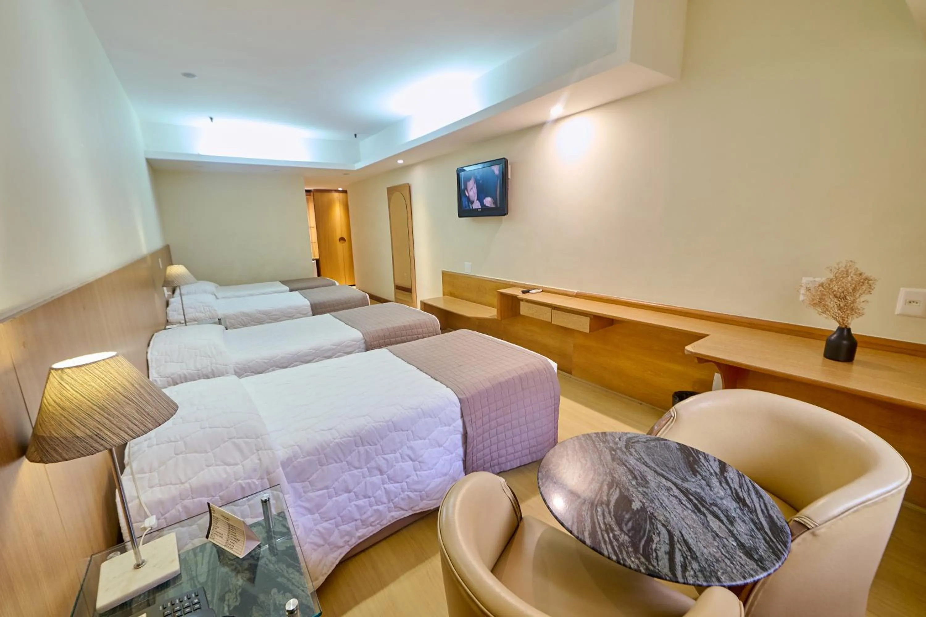 Bedroom, Bed in South American Copacabana Hotel