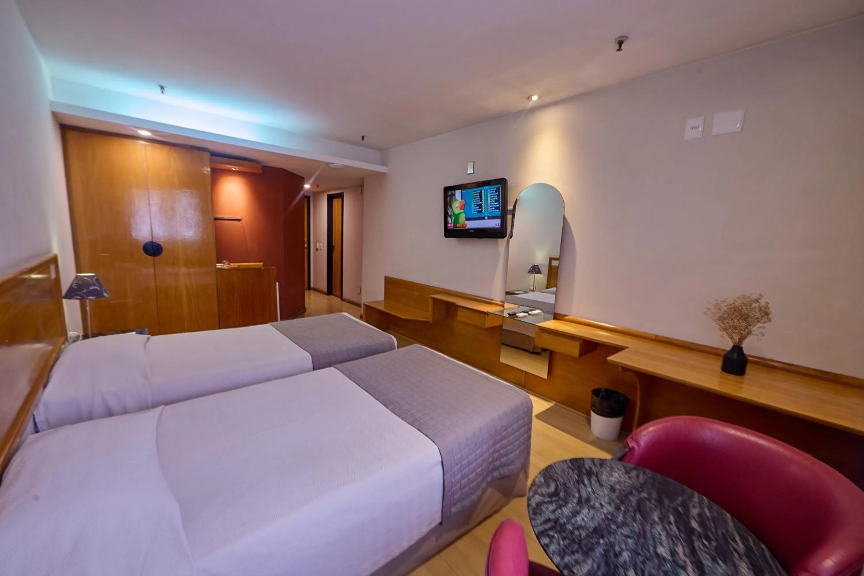 Bedroom, Bed in South American Copacabana Hotel