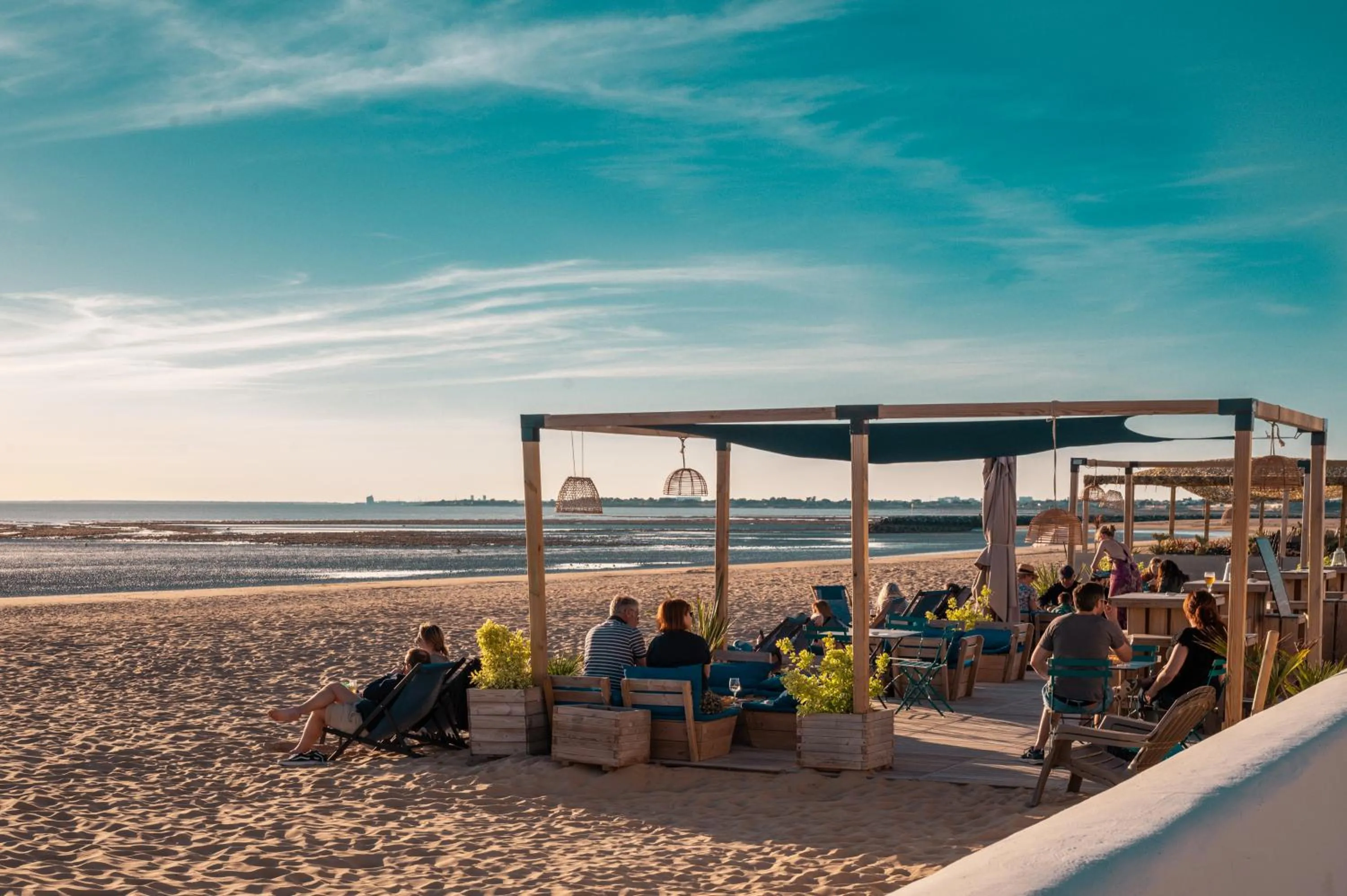 Patio in Hôtel Le Rivage vue sur mer - Châtelaillon-plage
