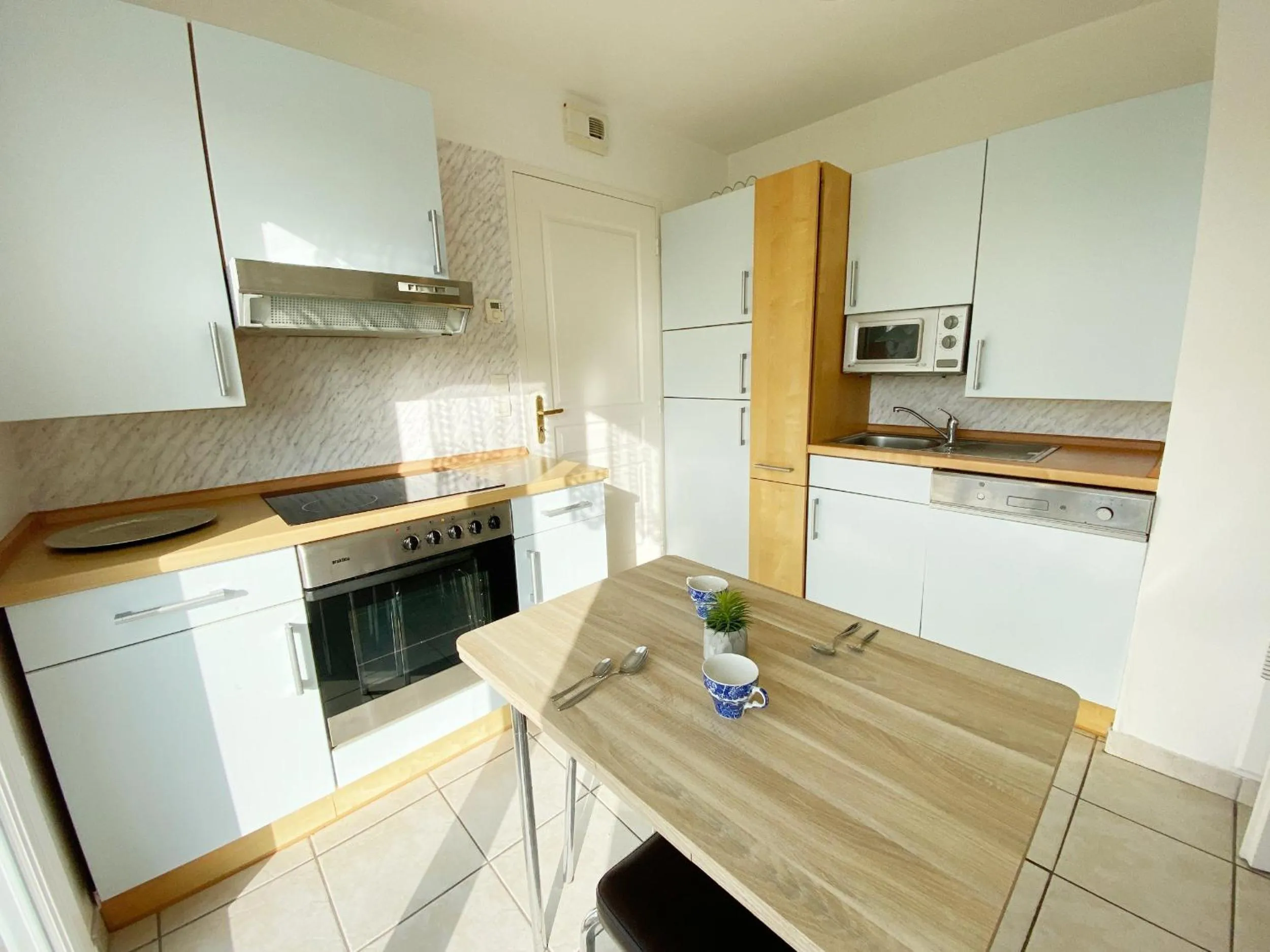 Kitchen or kitchenette in KERBACHIQUE - Maison, Confort, Jardin - C89