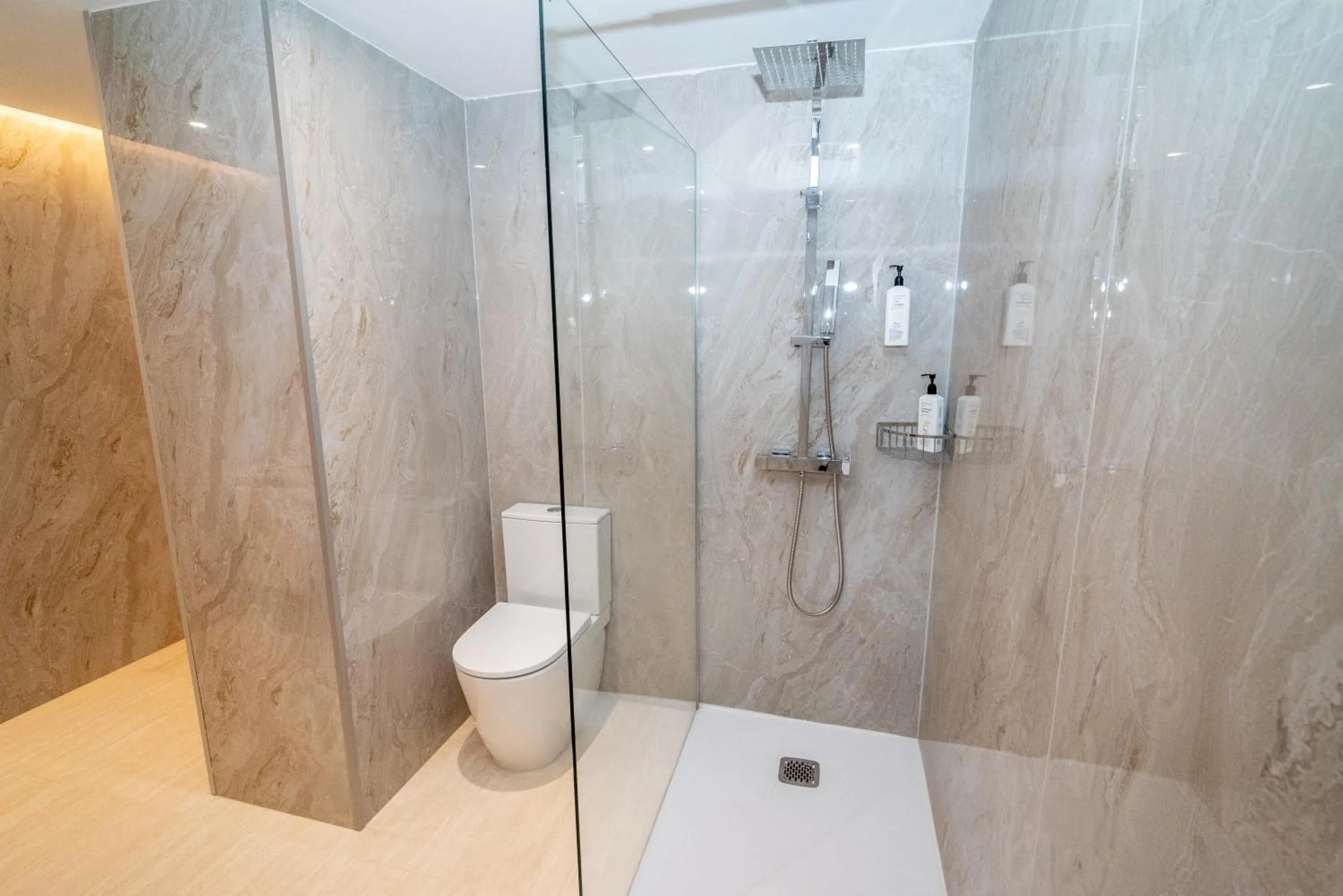 Shower in Hotel Sahara Playa