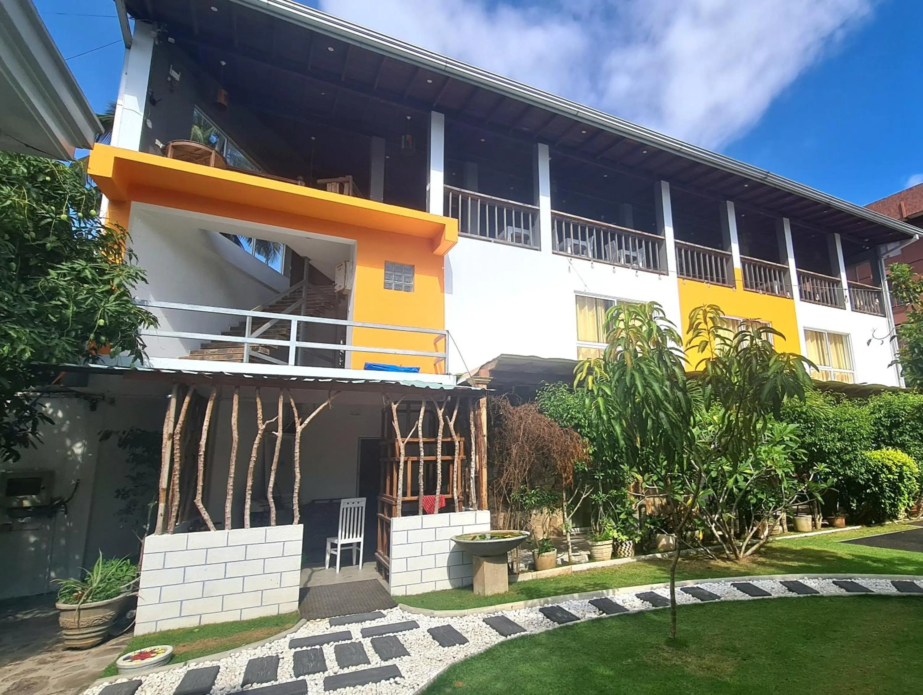 Property building in Hotel Good Life Unawatuna