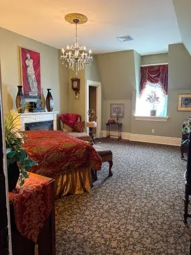 Deluxe Queen Room in The Stegmaier Mansion Guest House Deluxe Queen Room in The Stegmaier Mansion Guest House