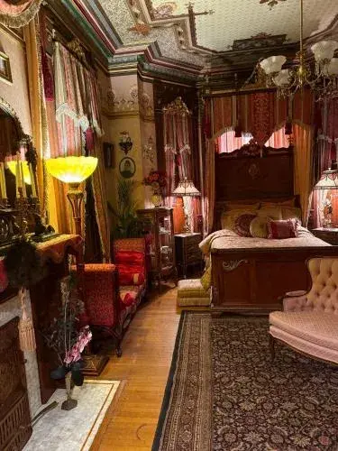 Junior Suite in The Stegmaier Mansion Guest House Junior Suite in The Stegmaier Mansion Guest House