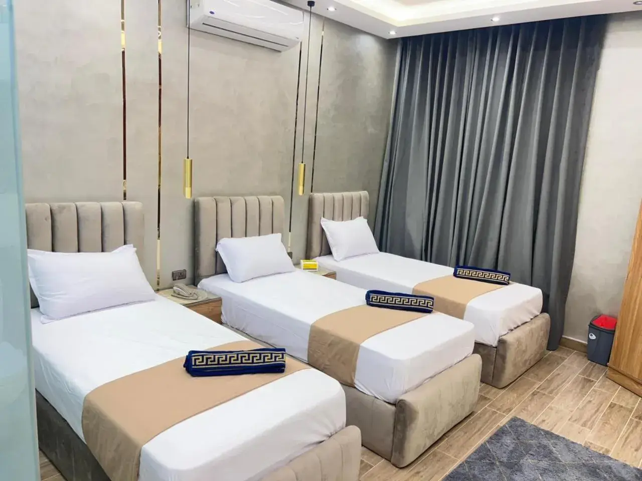 Executive Triple Room - single occupancy in Cairo Crystal Hotel Executive Triple Room - single occupancy in Cairo Crystal Hotel