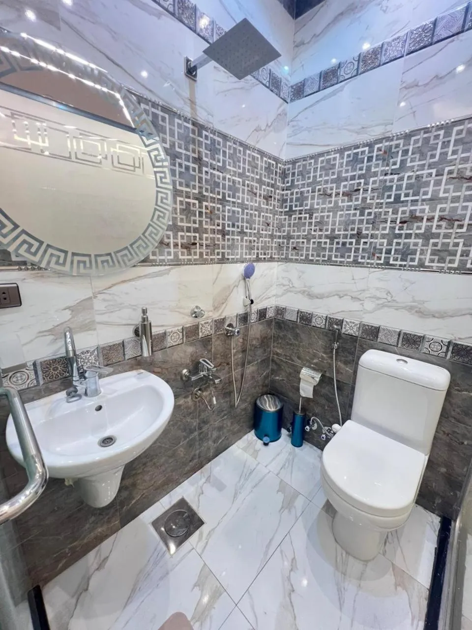 Shower in Cairo Crystal Hotel