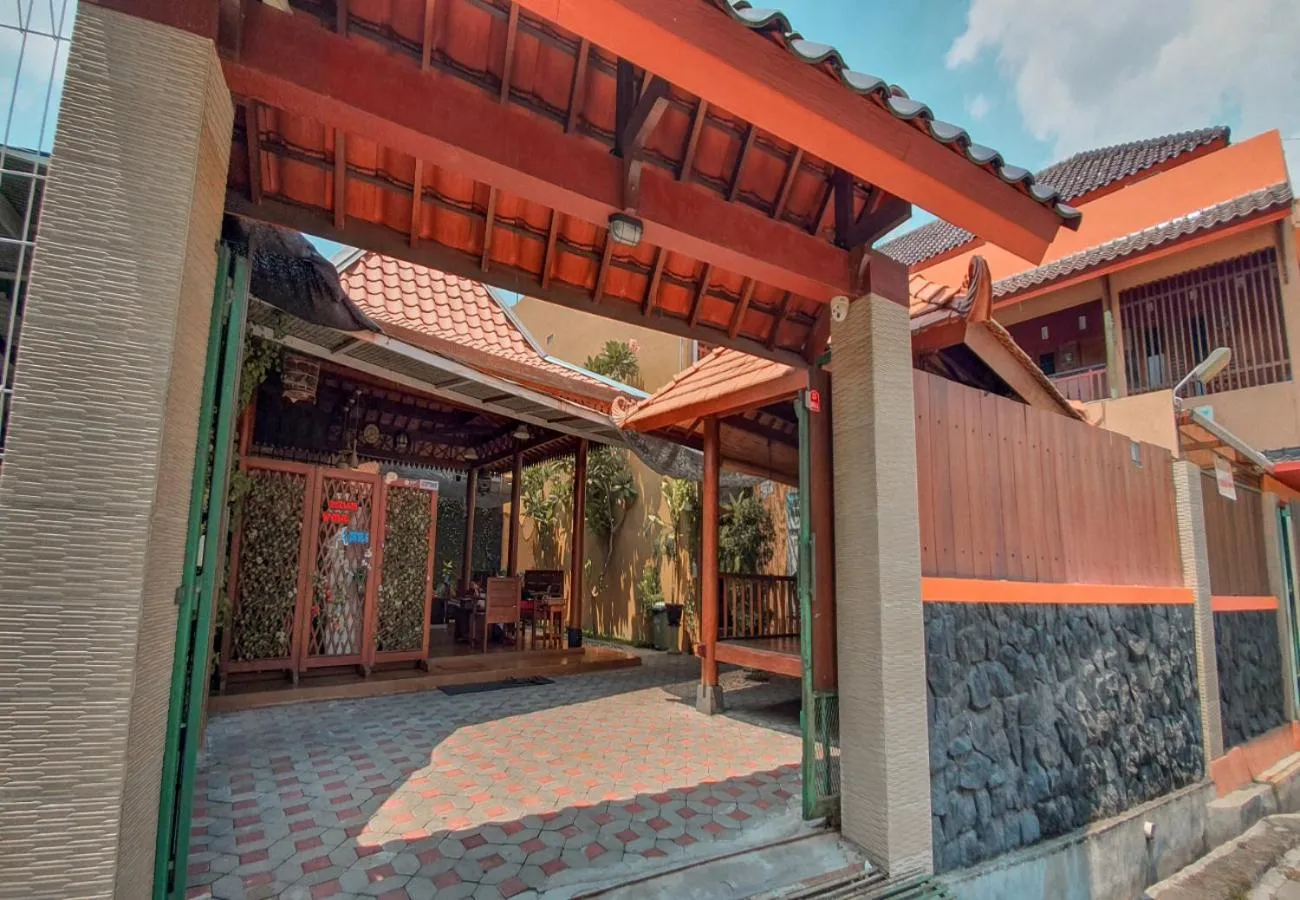 Property building in Ndalem Winie Asri