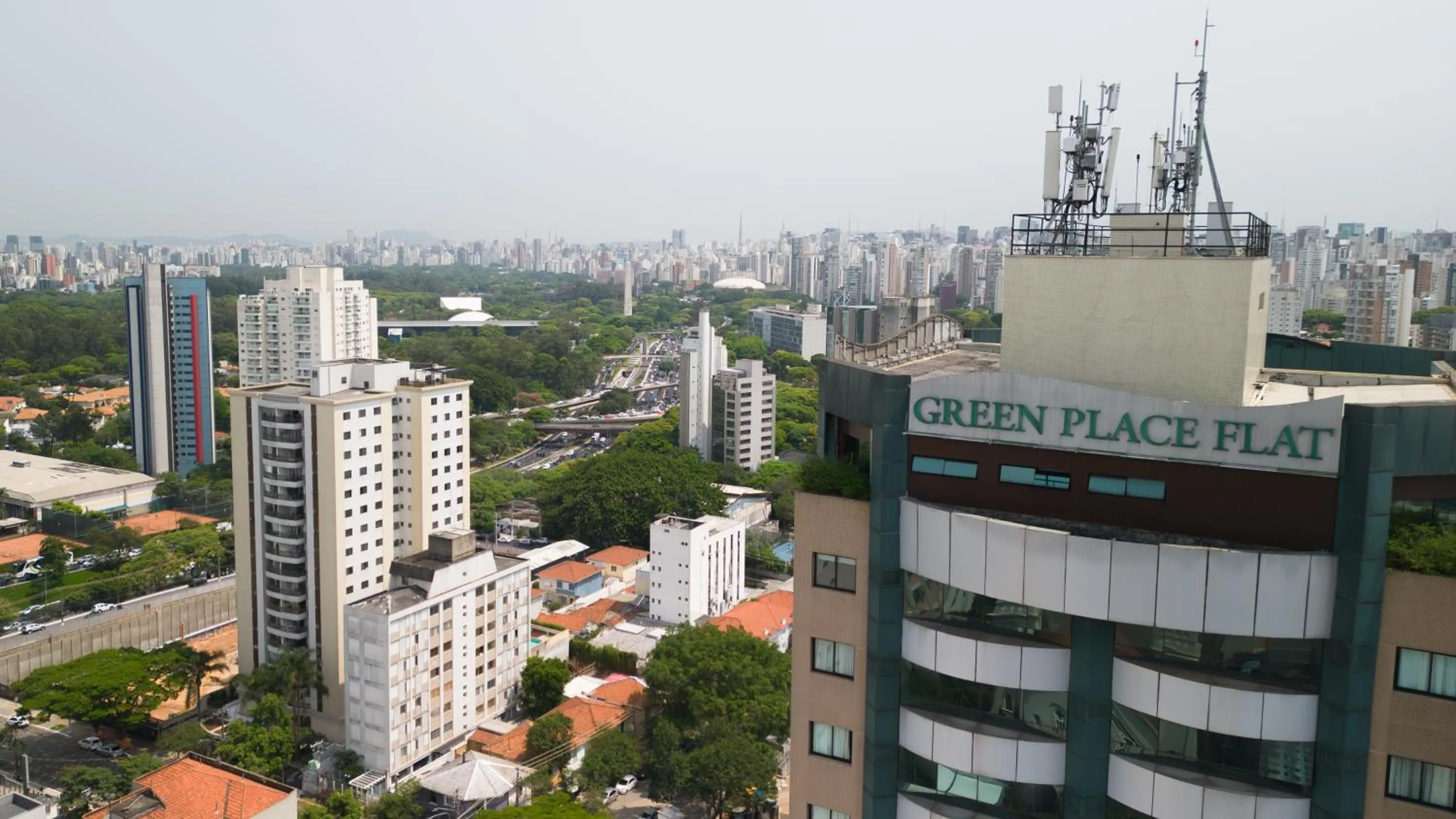 Property building in Green Place Ibirapuera