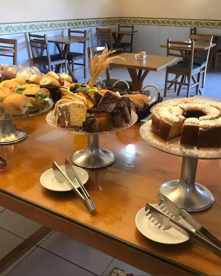 Food in Vespasiano Hotel Telêmaco Borba Food in Vespasiano Hotel Telêmaco Borba