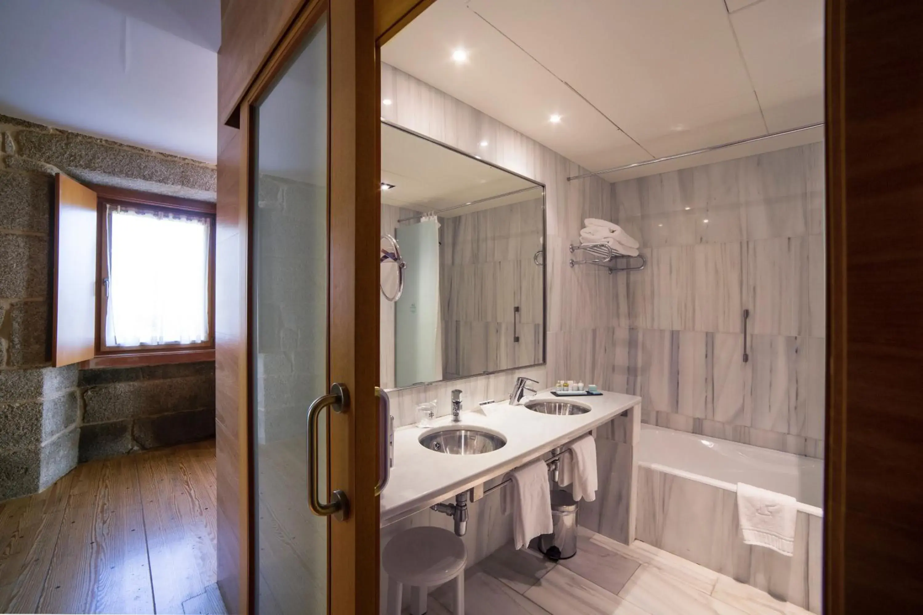 Bathroom in Parador de Santo Estevo Bathroom in Parador de Santo Estevo