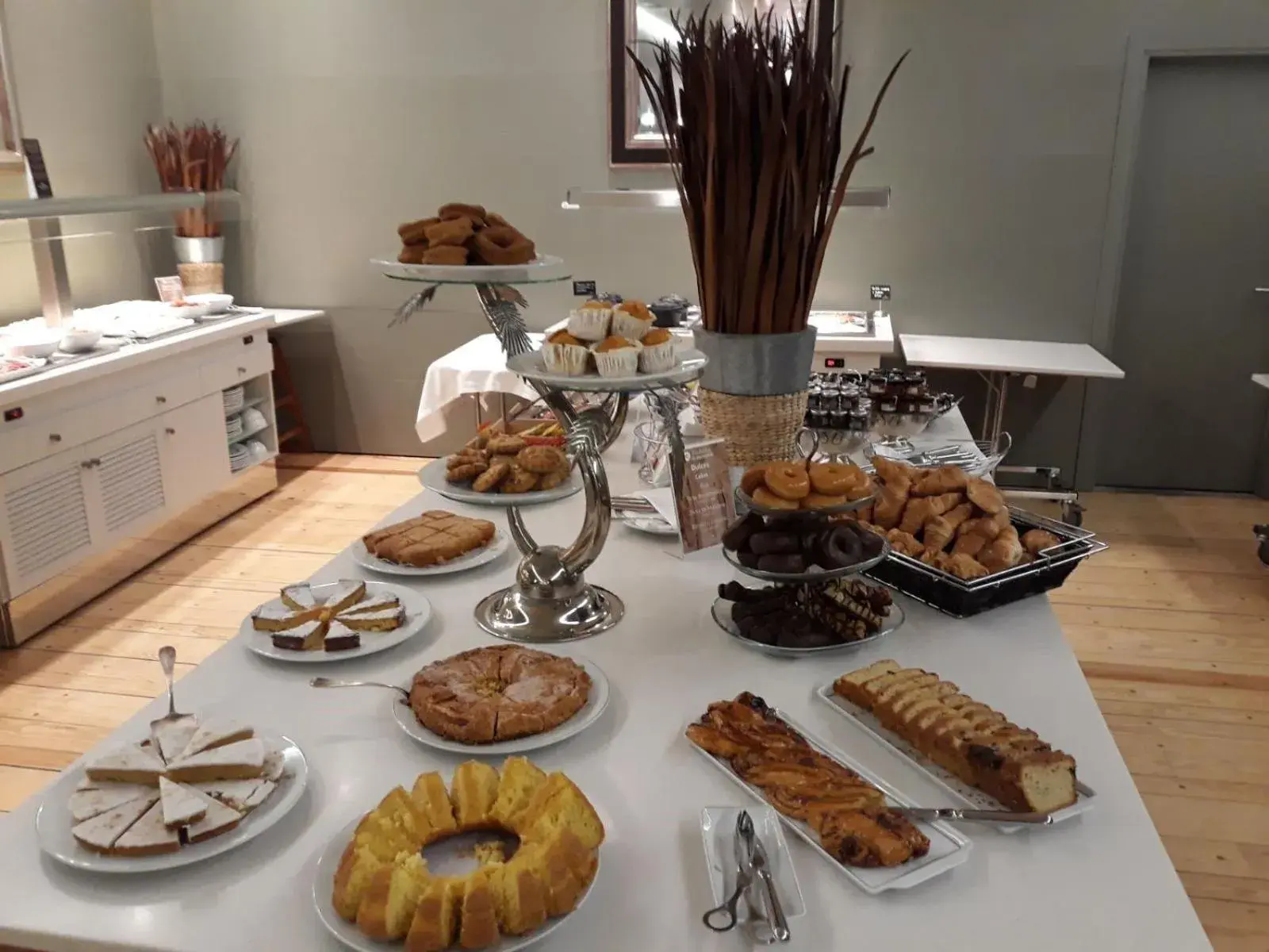 Buffet breakfast in Parador de Santo Estevo Buffet breakfast in Parador de Santo Estevo