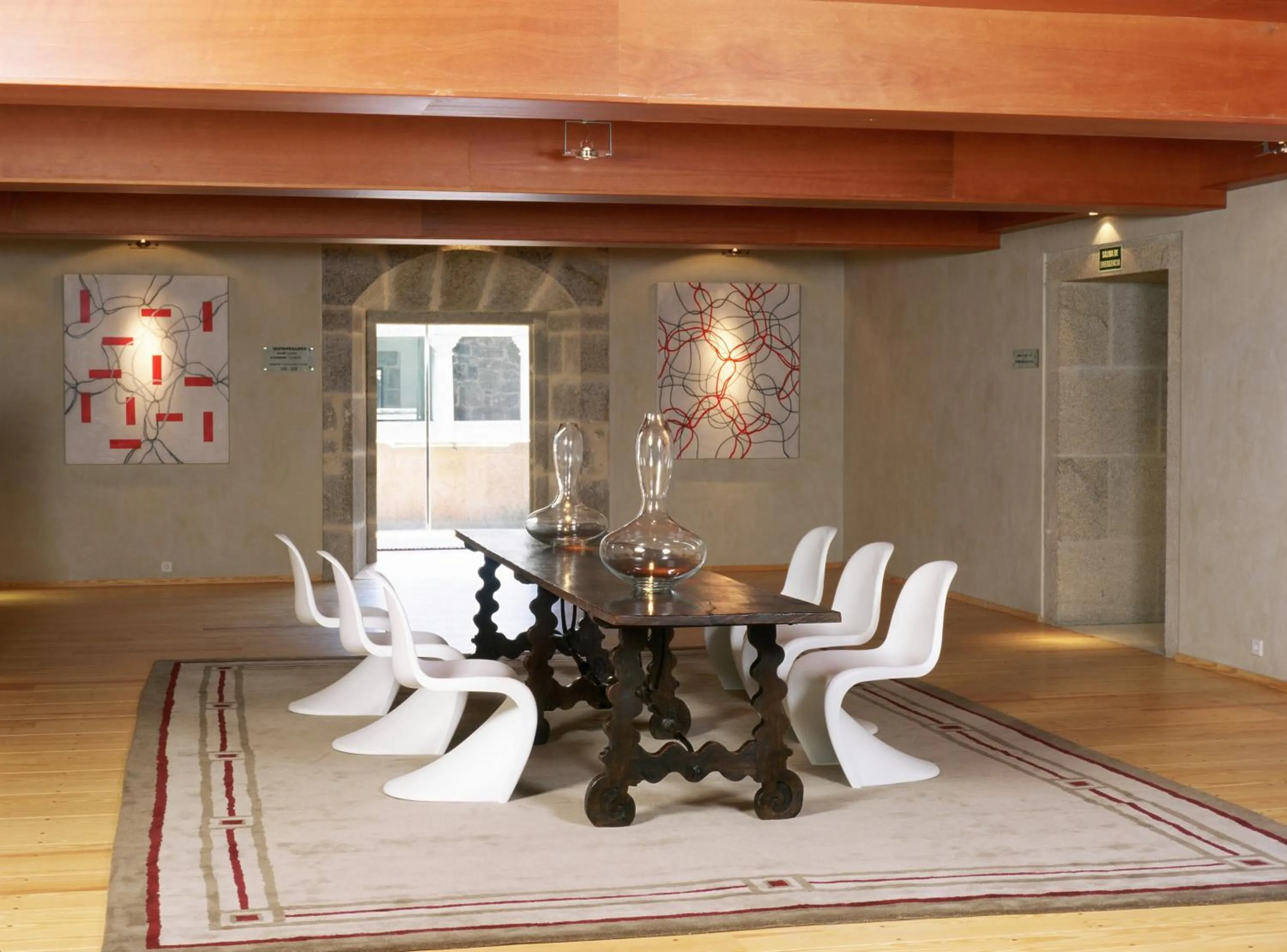 Seating area in Parador de Santo Estevo