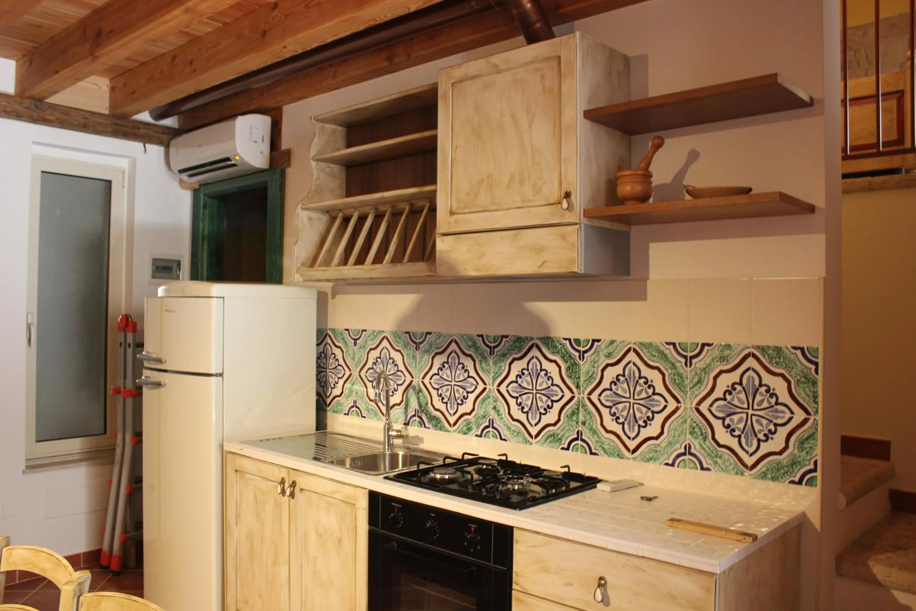 Kitchen or kitchenette in Case Vacanza ARCO SANT'ANTONIO