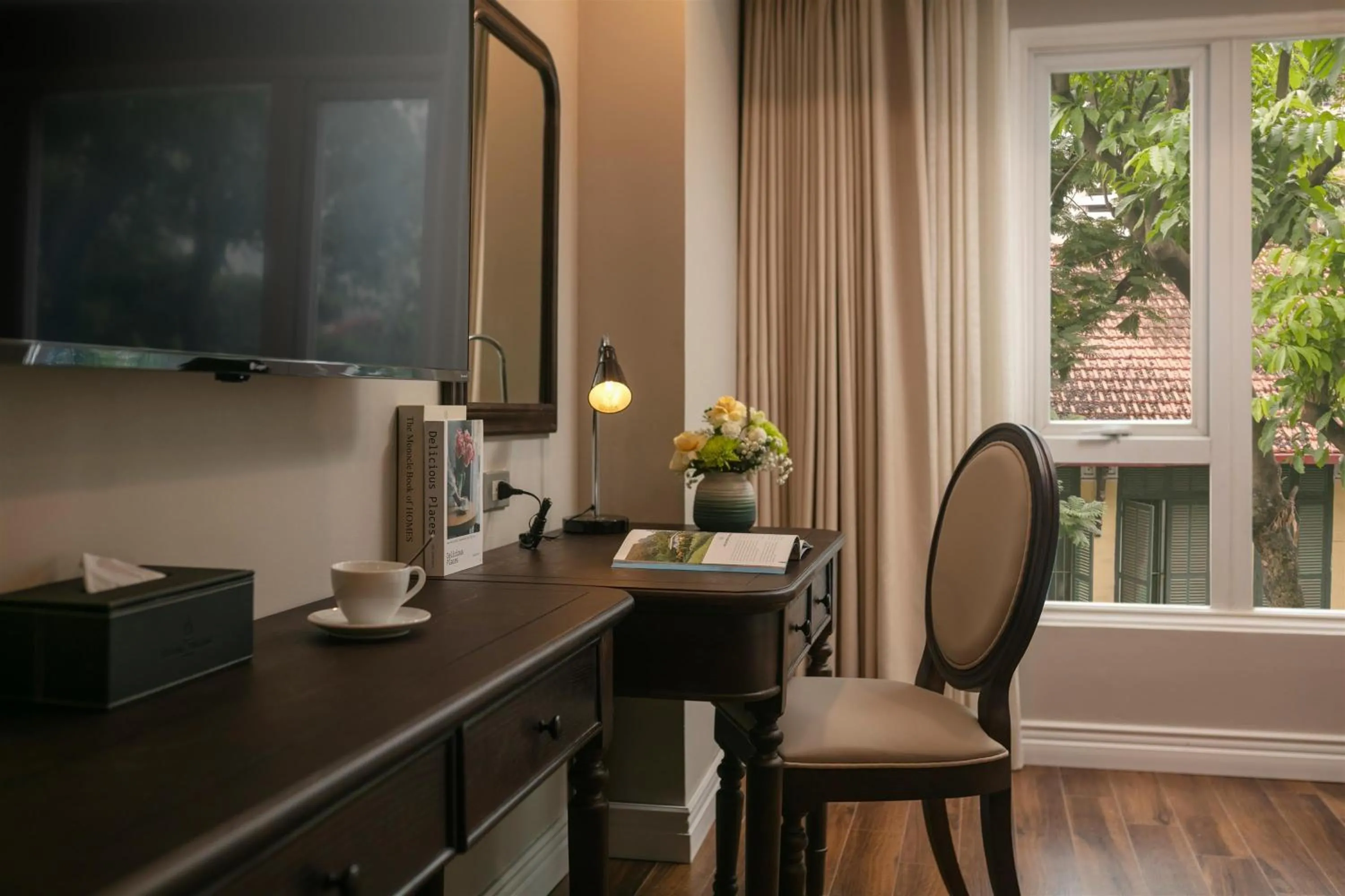 TV and multimedia in Bespoke Boutique Hotel Hanoi