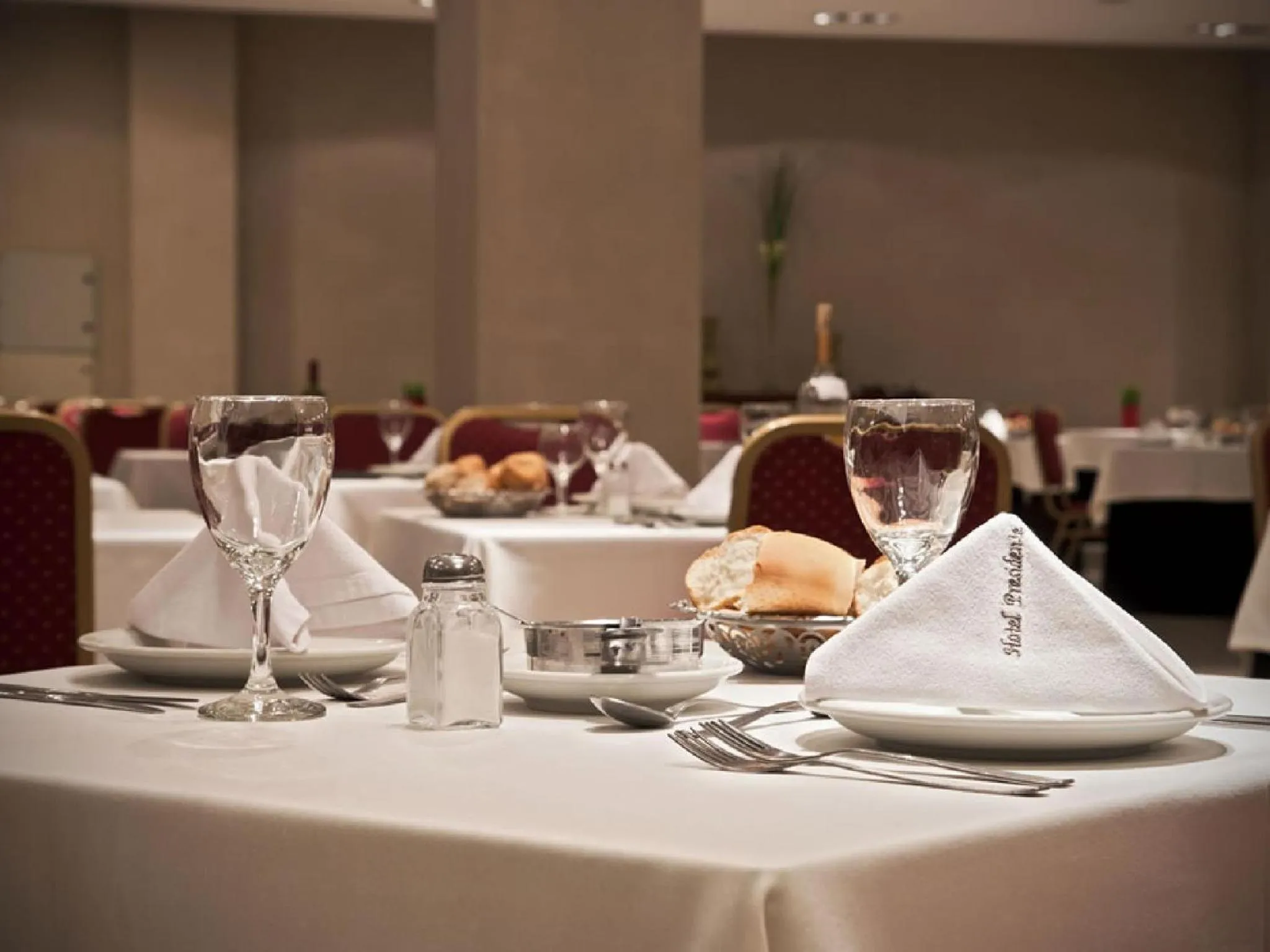 Restaurant/places to eat in Uthgra Presidente Perón