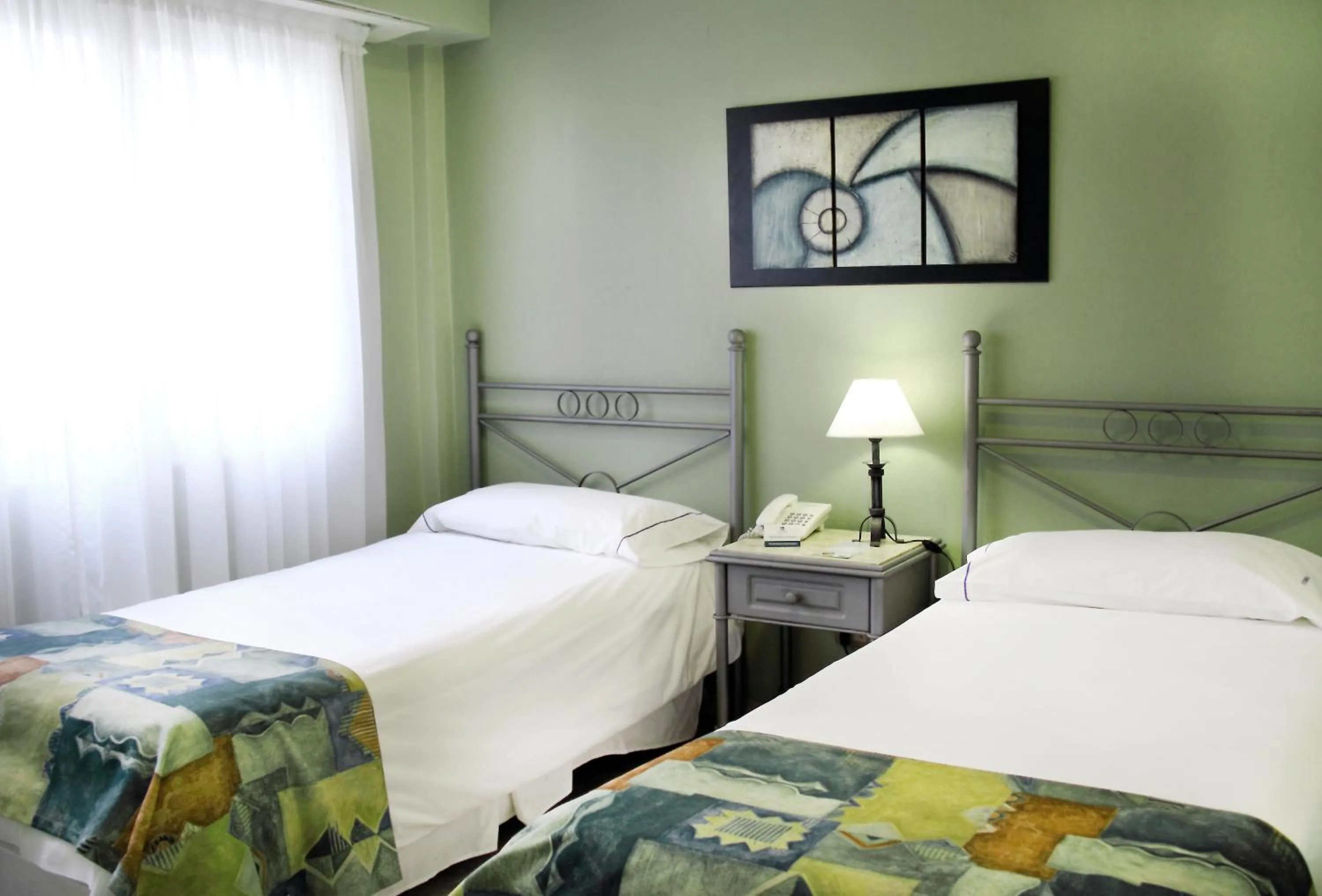 Photo of the whole room, Bed in Uthgra Presidente Perón