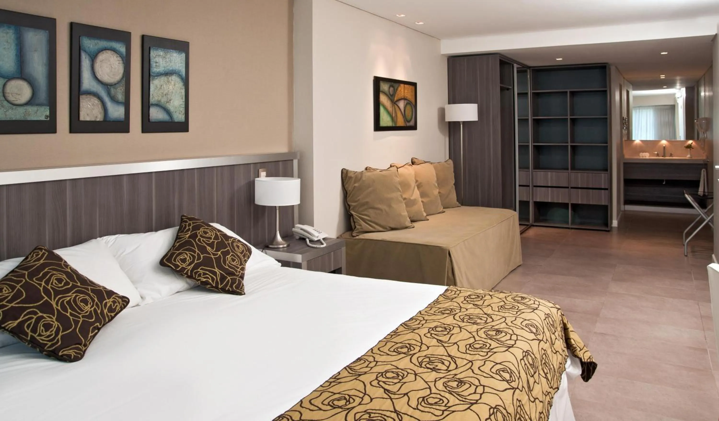 Photo of the whole room, Bed in Uthgra Presidente Perón