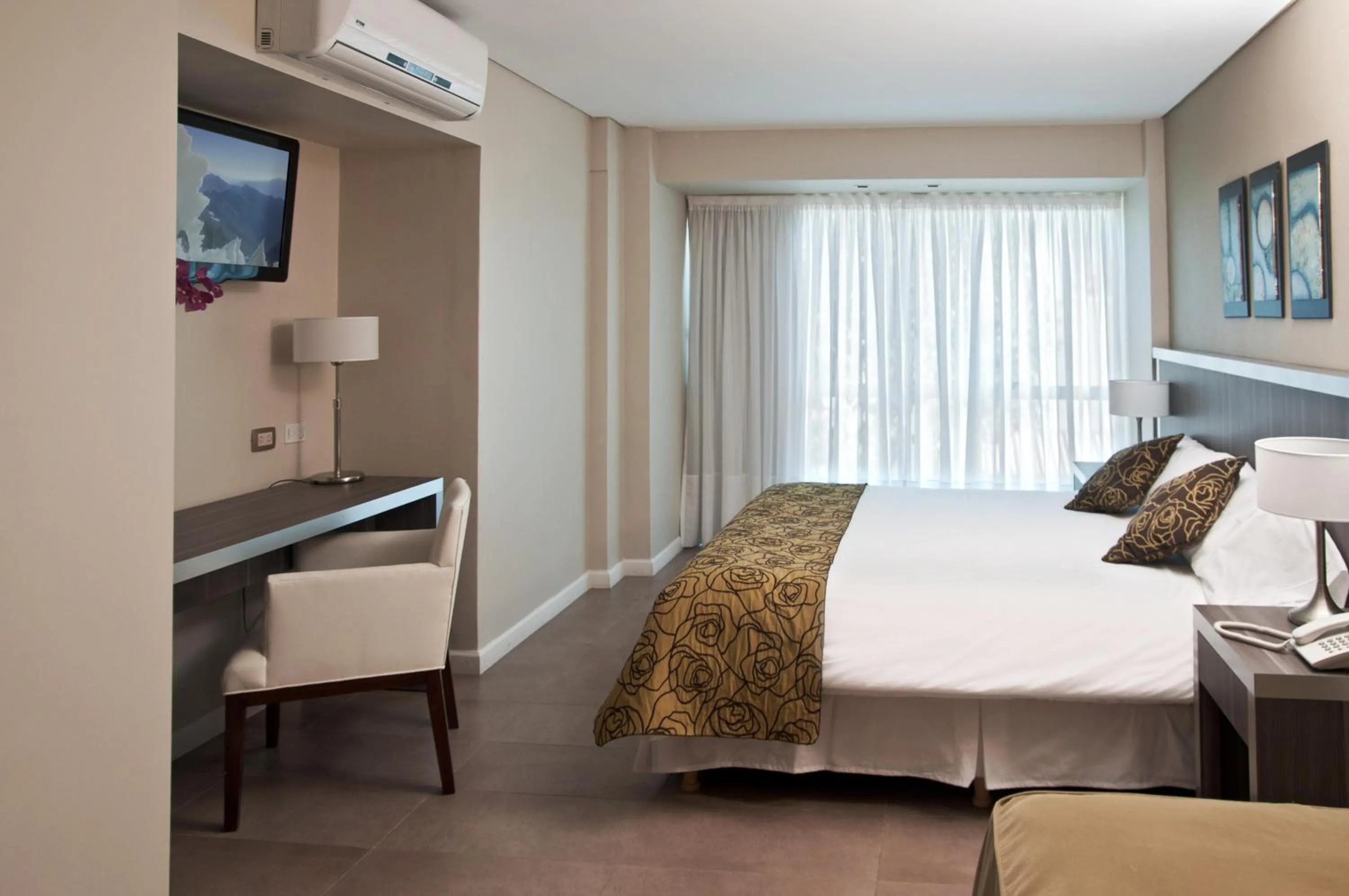 Photo of the whole room, Bed in Uthgra Presidente Perón