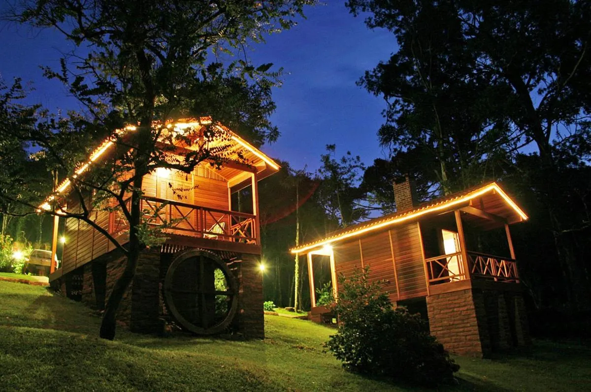 Property building in Chalets do Vale