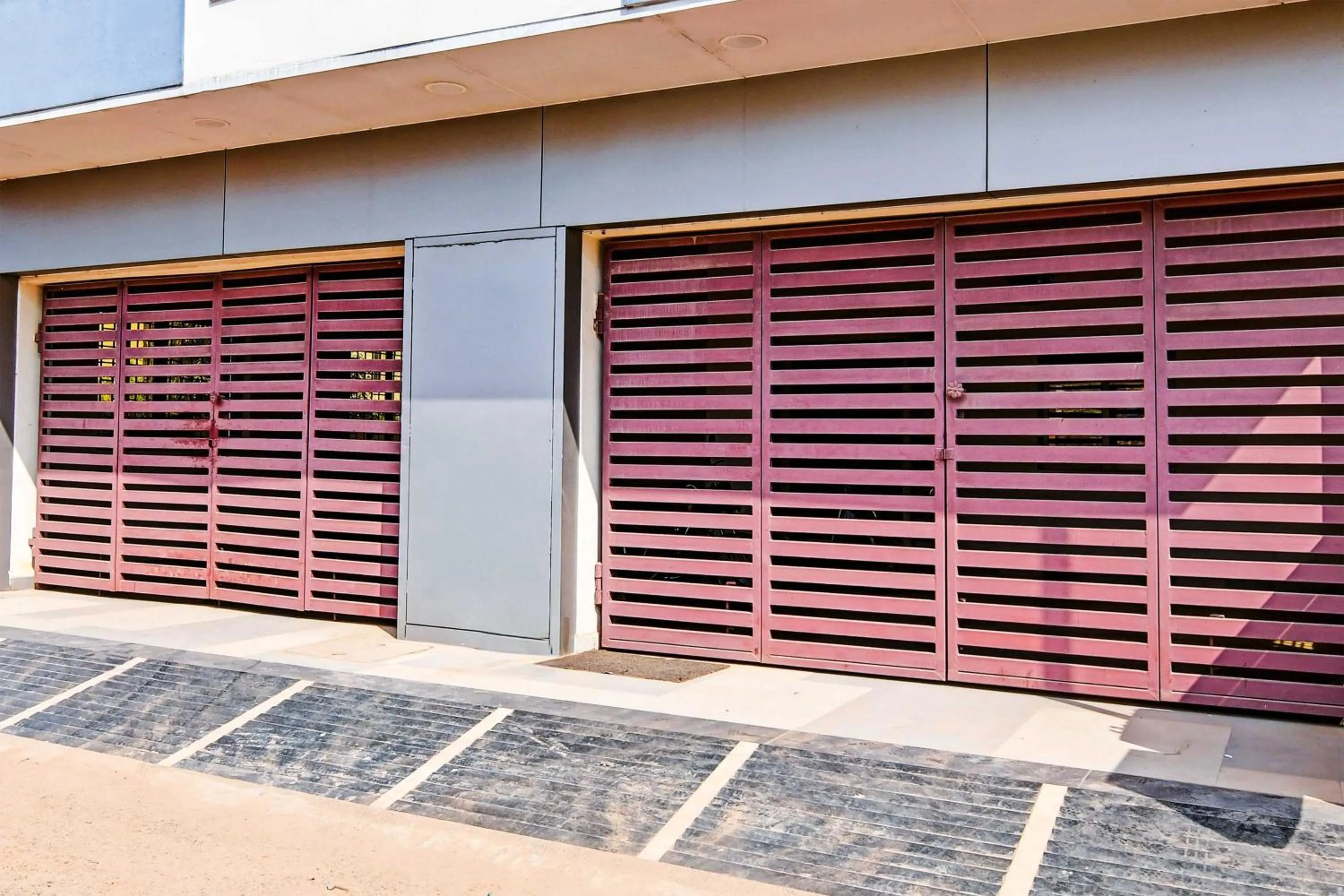 Facade/entrance in Hotel O Modern Stay Near ITER
