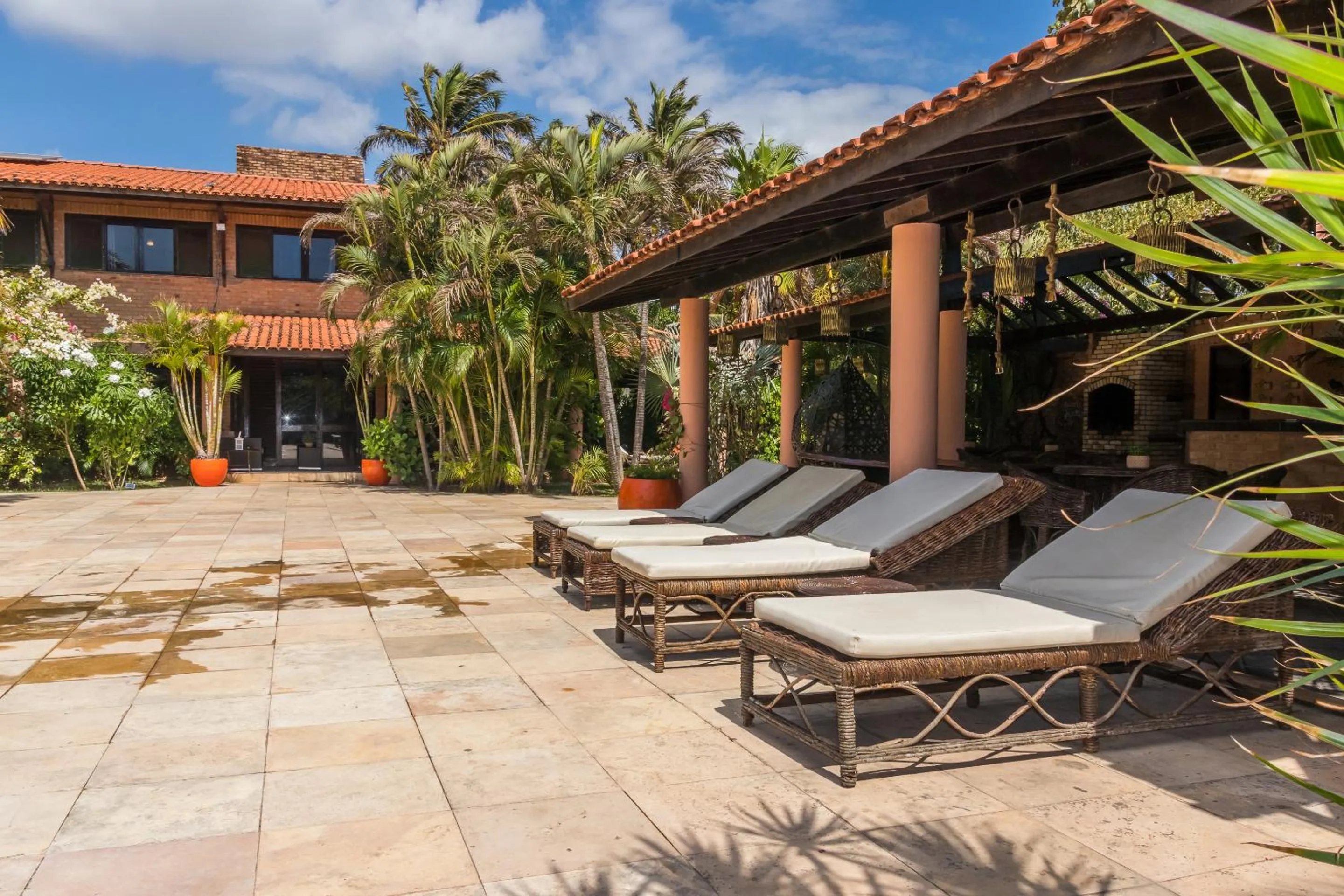 Property building in Mansao Santa Rita