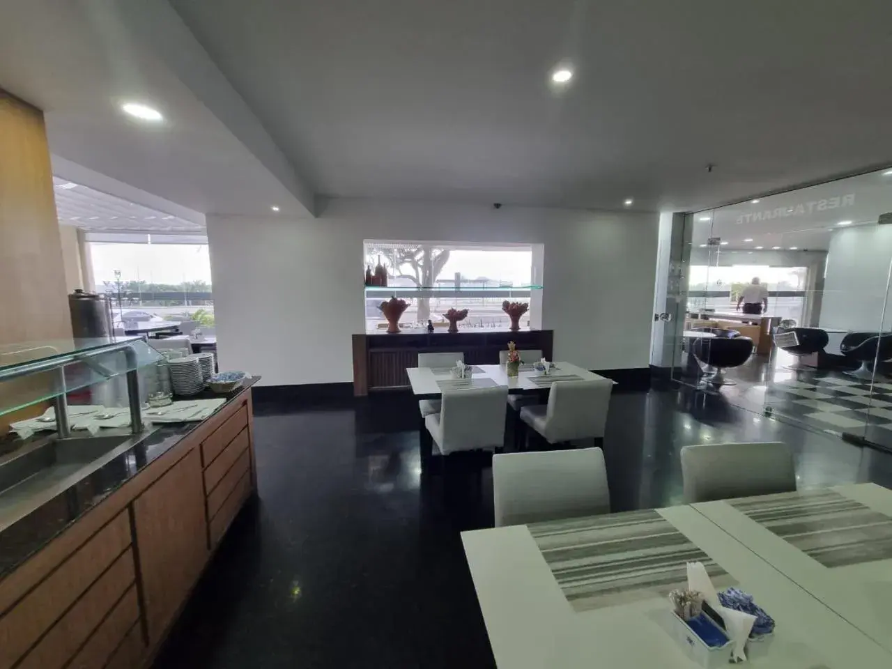 Restaurant/places to eat in Tropical Barra Hotel Restaurant/places to eat in Tropical Barra Hotel