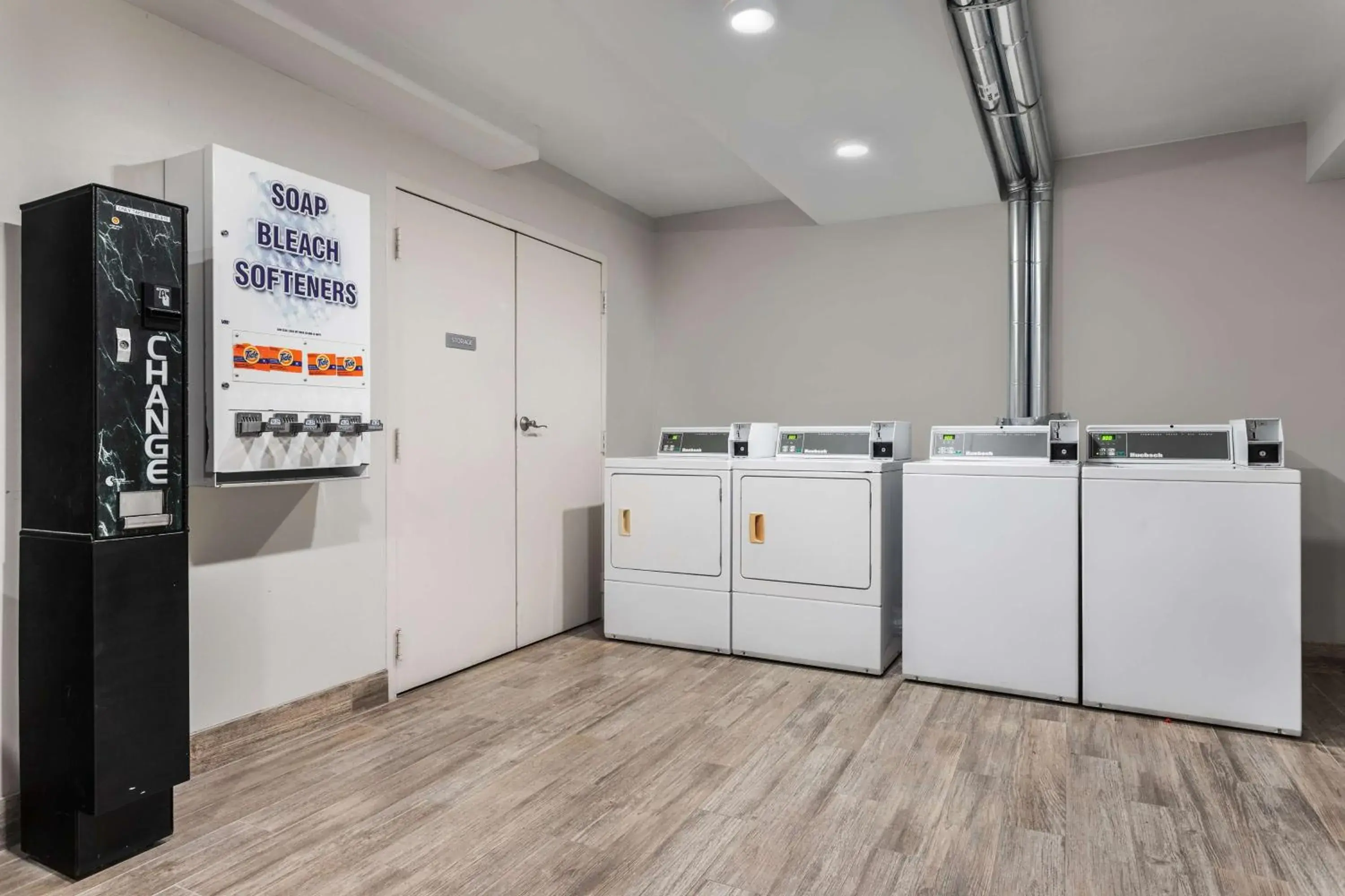 Property building in Spark by Hilton Hilton Head Island Property building in Spark by Hilton Hilton Head Island