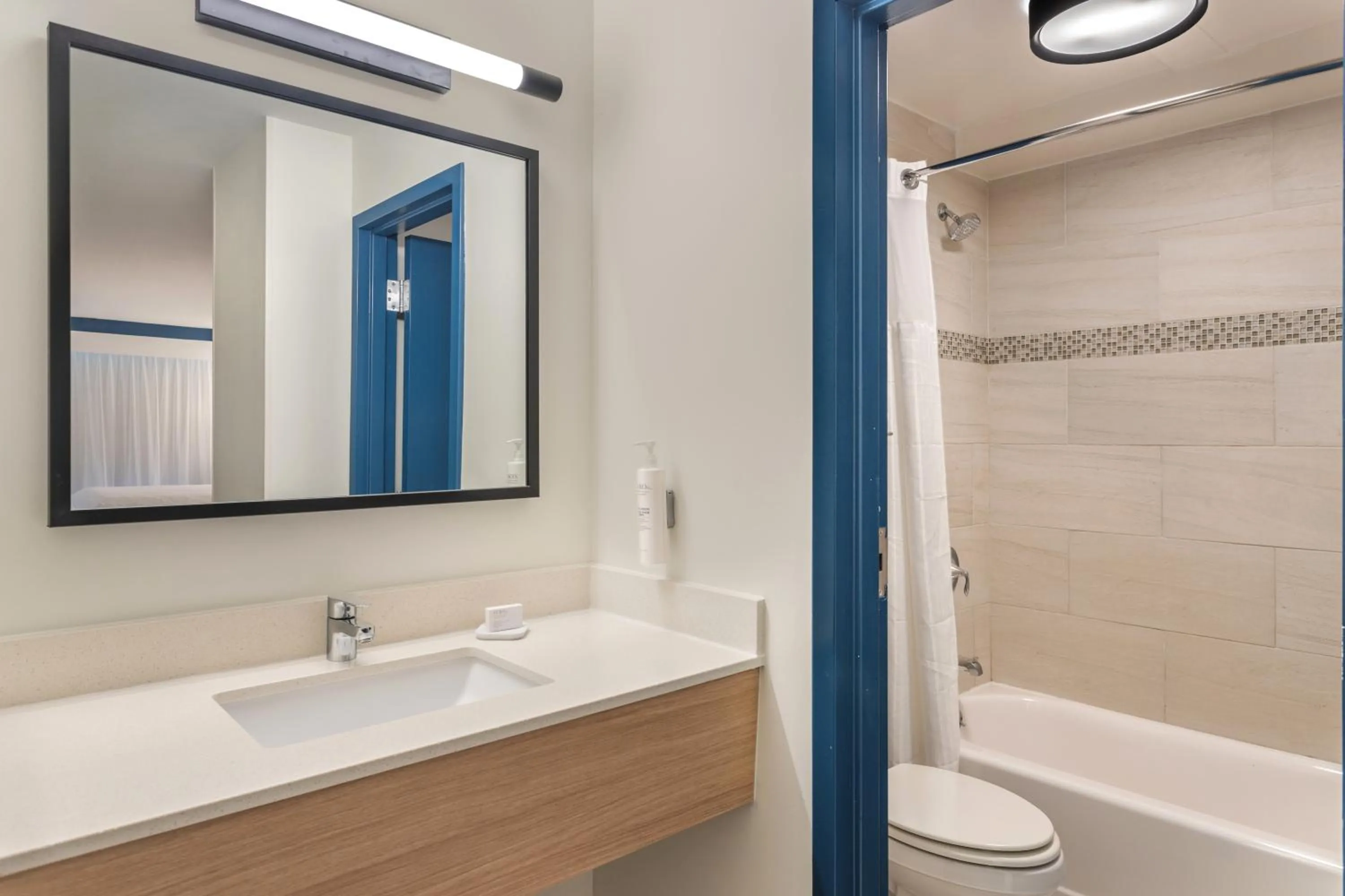 Bath in Spark by Hilton Hilton Head Island