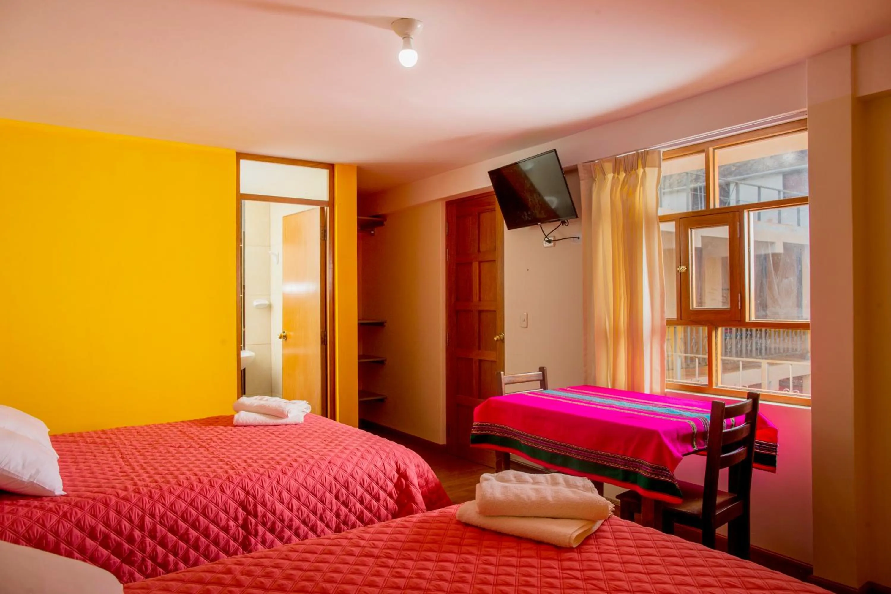 Garden view, Bed in Rumi Wasi