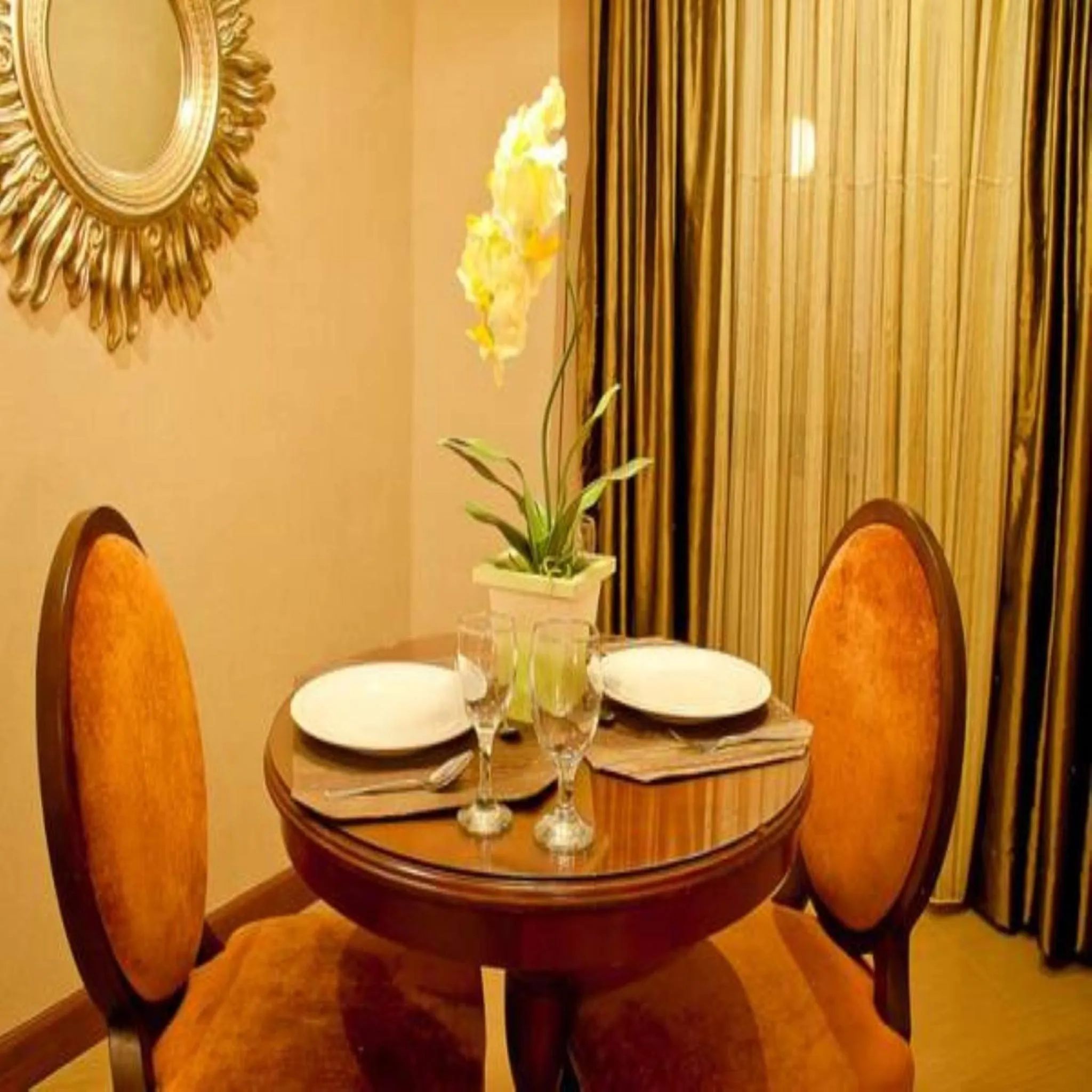 Dining area in Royal Garden Hotel