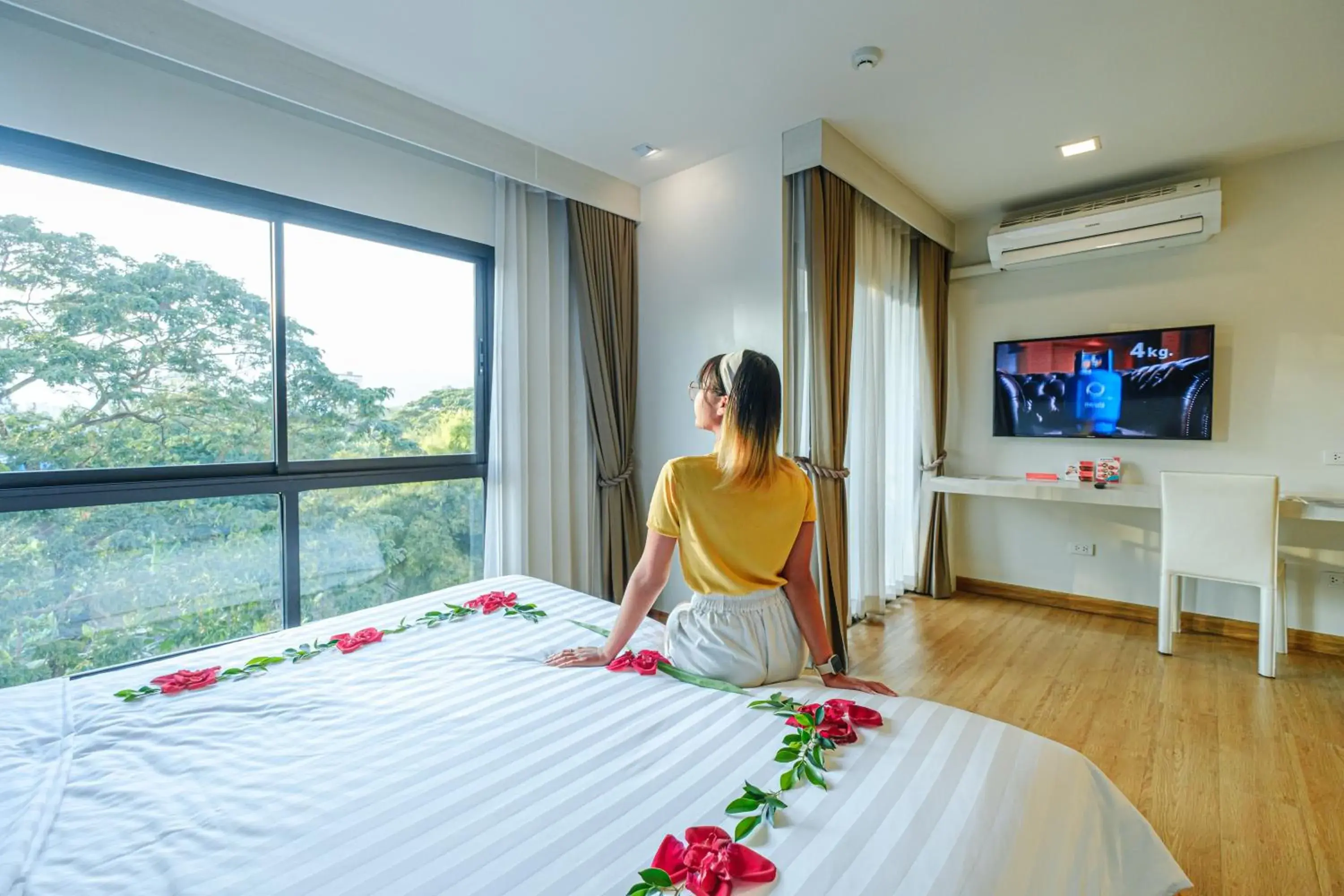 View (from property/room), Bed in Cmor by Recall Hotels SHA Extra Plus View (from property/room), Bed in Cmor by Recall Hotels SHA Extra Plus