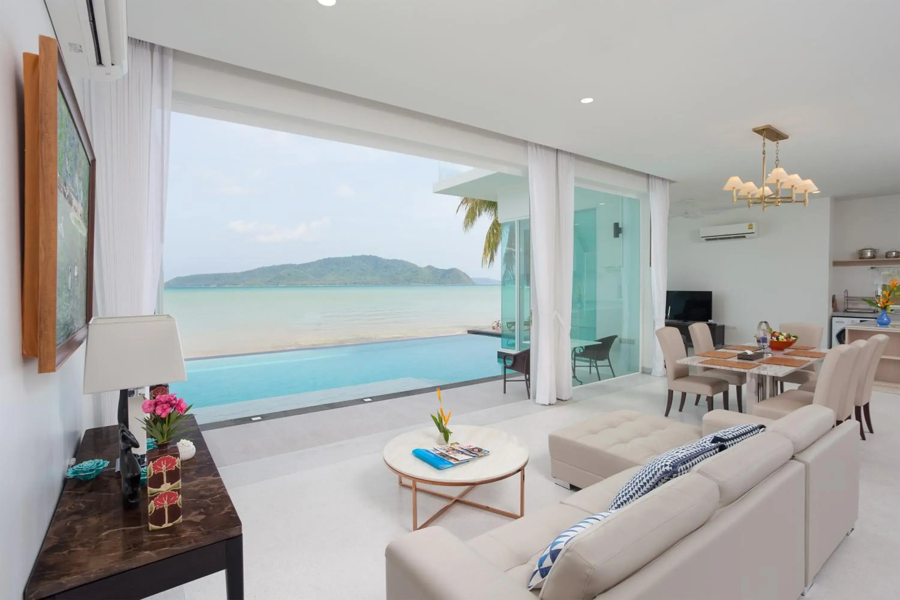 Living room in Fisherman Way Beach Villa Living room in Fisherman Way Beach Villa