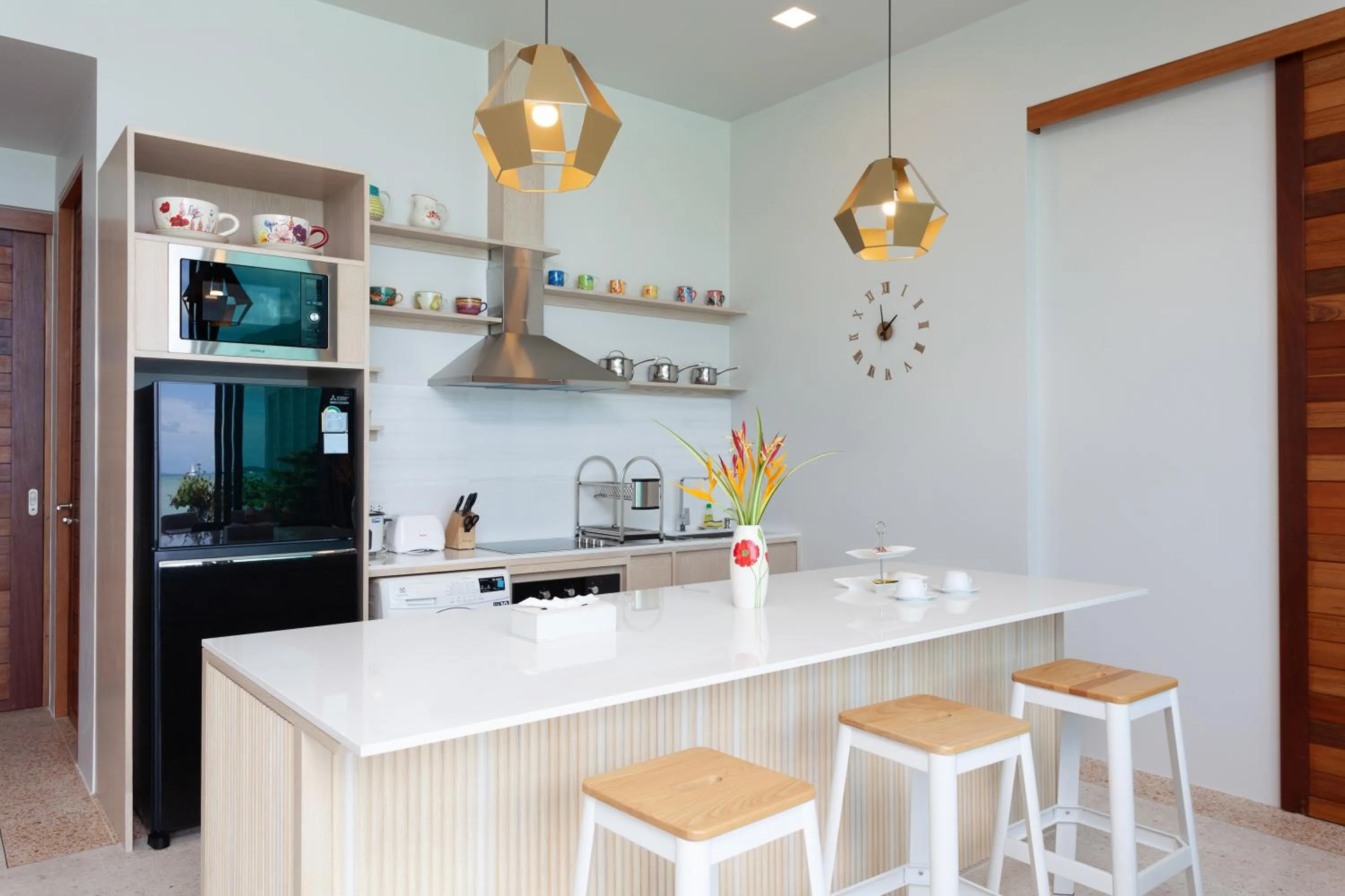 Kitchen or kitchenette in Fisherman Way Beach Villa