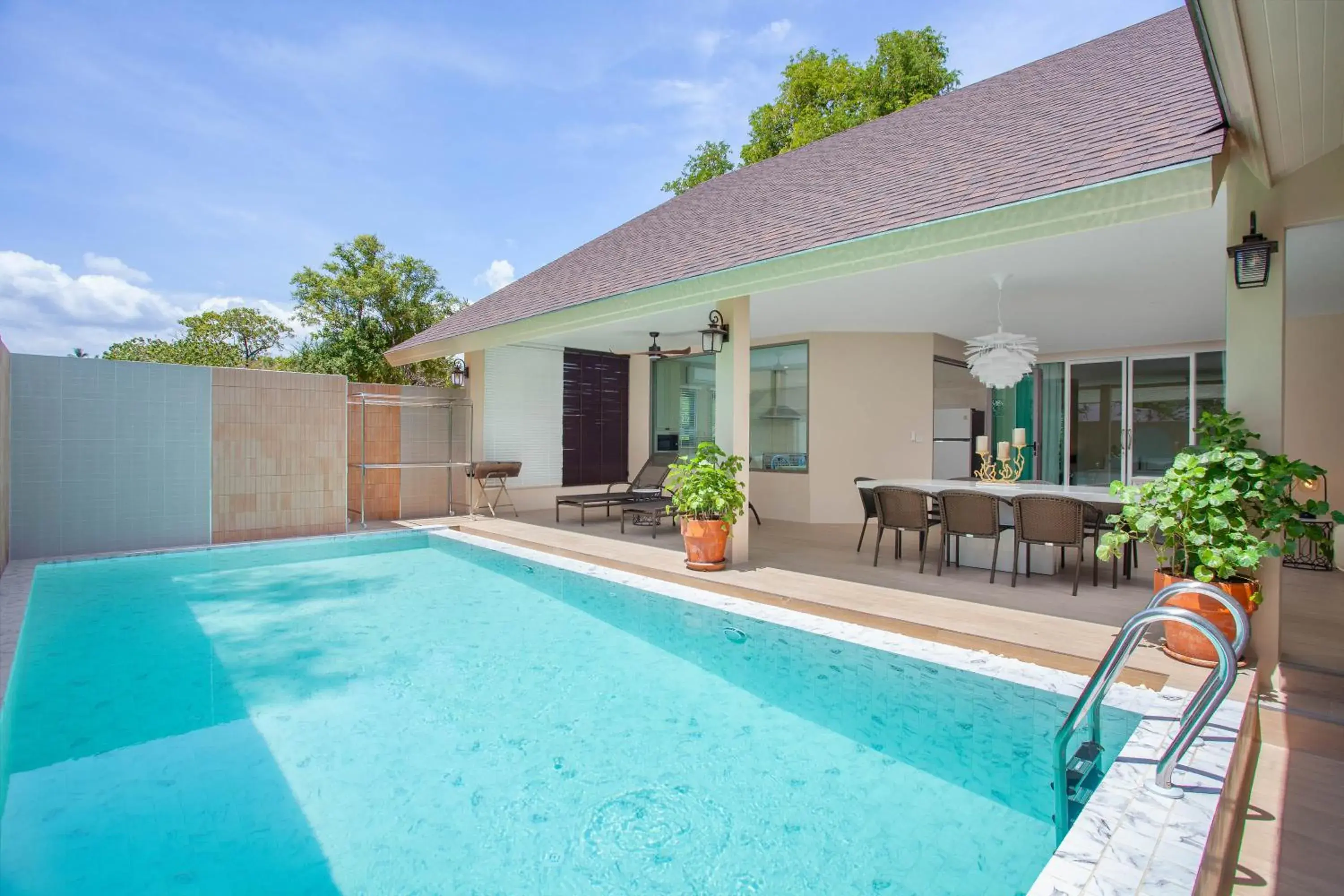 Pool view in Fisherman Way Beach Villa Pool view in Fisherman Way Beach Villa