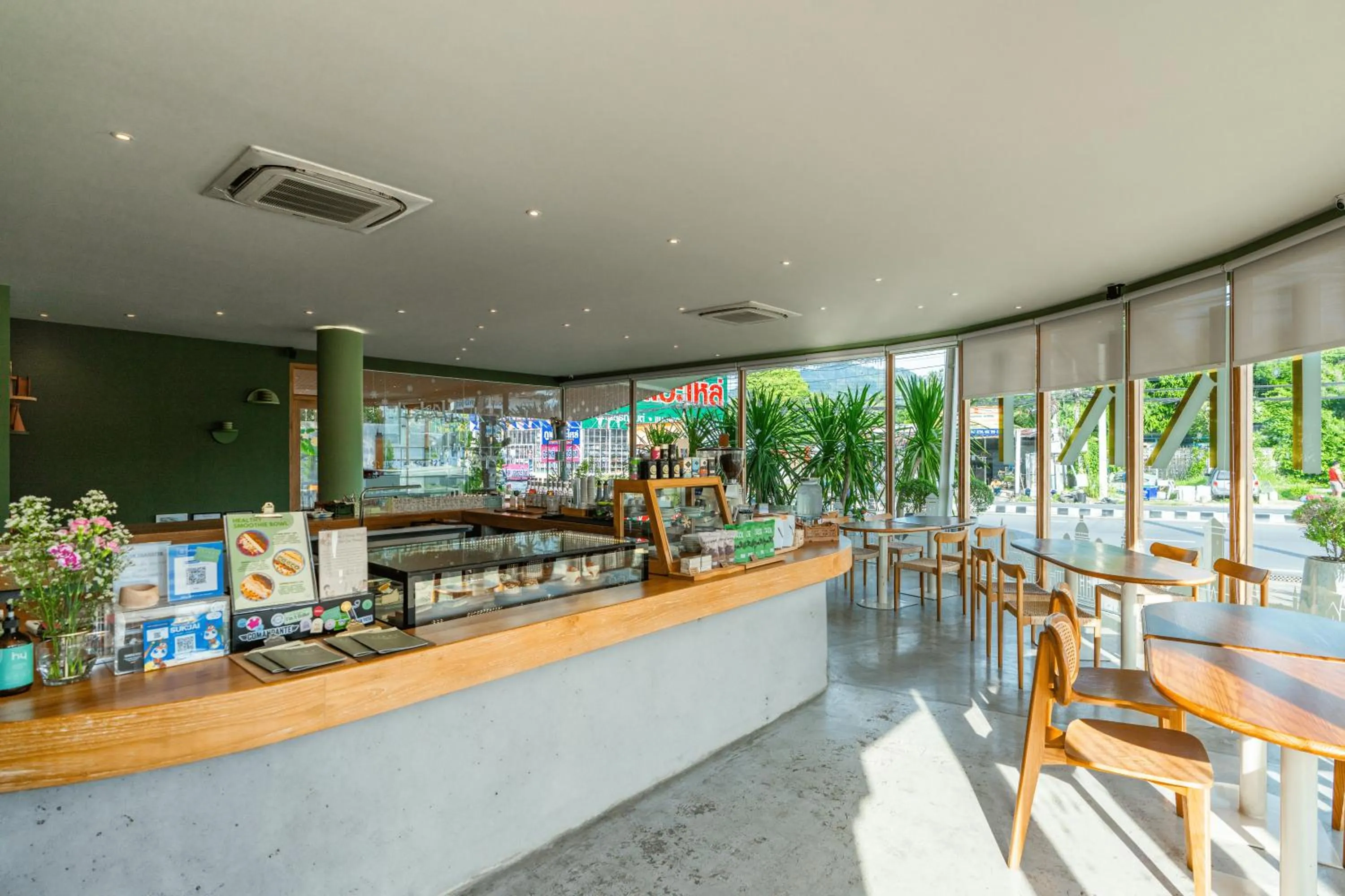 Restaurant/places to eat in Fisherman Way Beach Villa