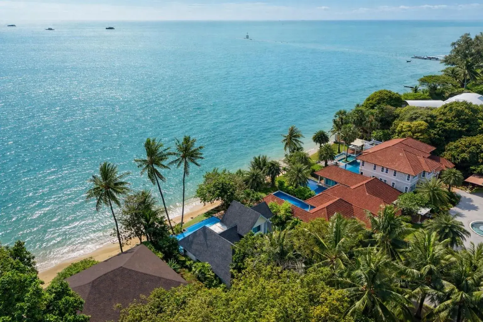 Property building in Fisherman Way Beach Villa Property building in Fisherman Way Beach Villa