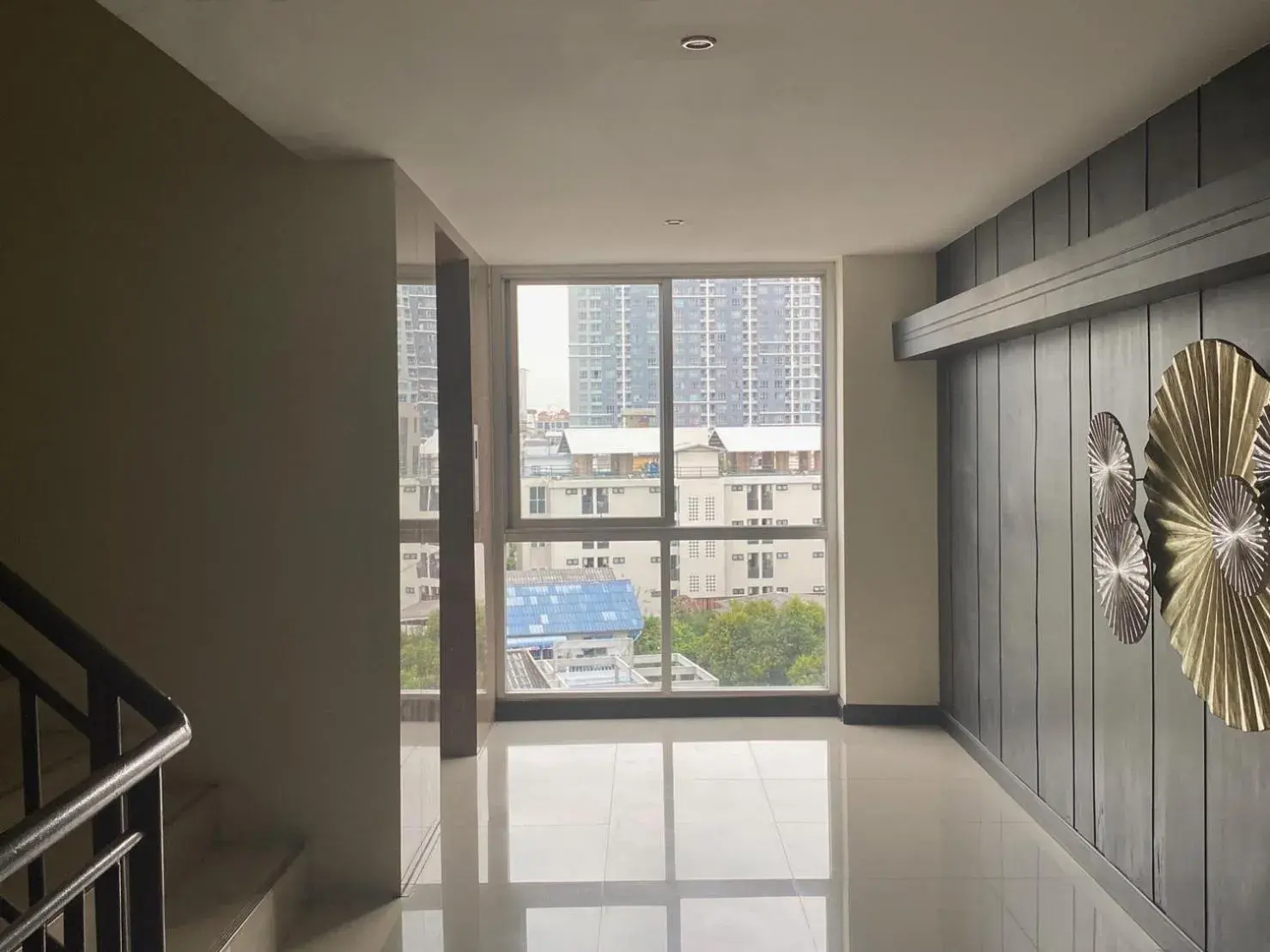 Facade/entrance in Leelawadee Modern Resort Huaykwang - ลีลาวดี ห้วยขวาง Facade/entrance in Leelawadee Modern Resort Huaykwang - ลีลาวดี ห้วยขวาง