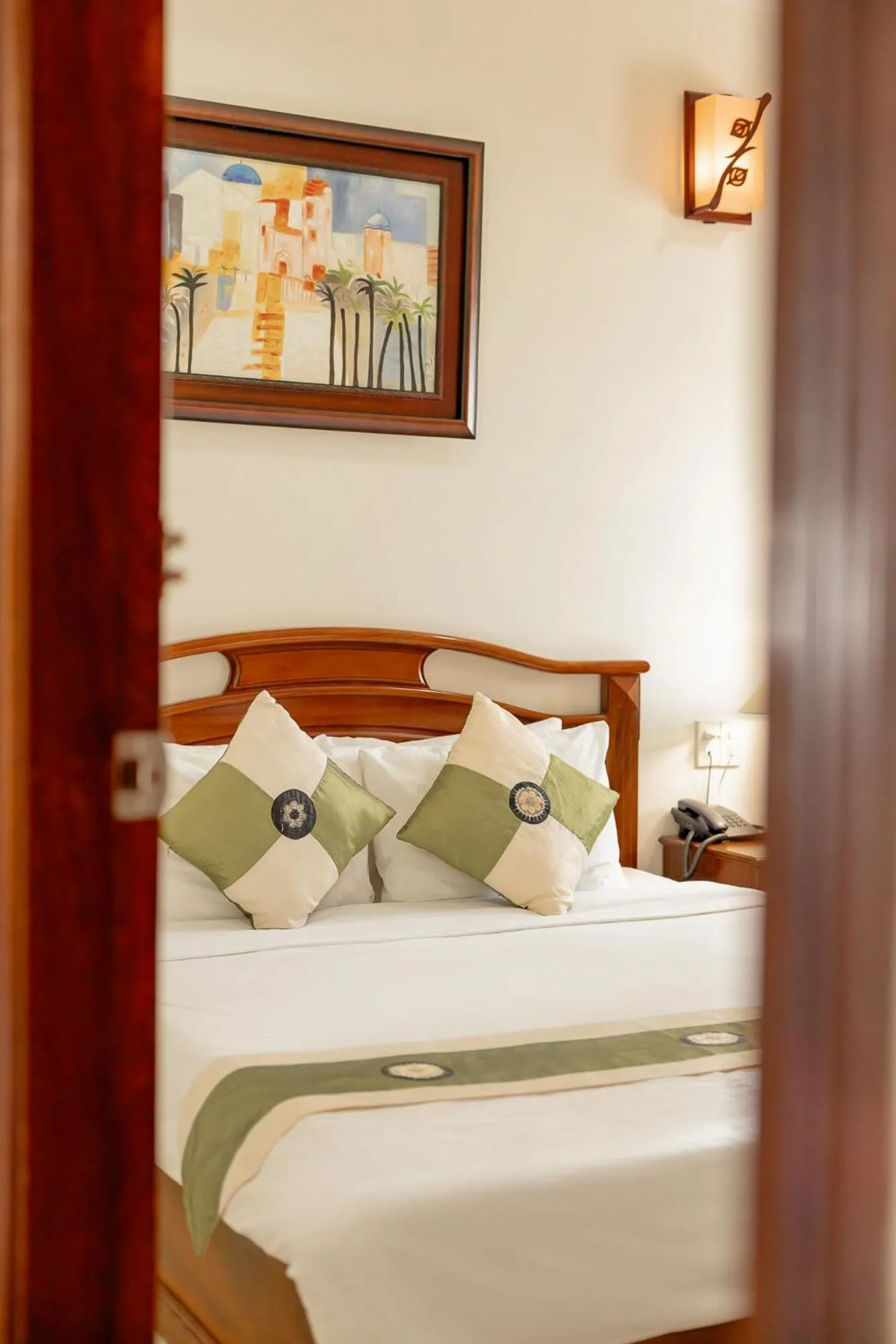 Bed in Hùng Phong Hotel - Near Dalat Market