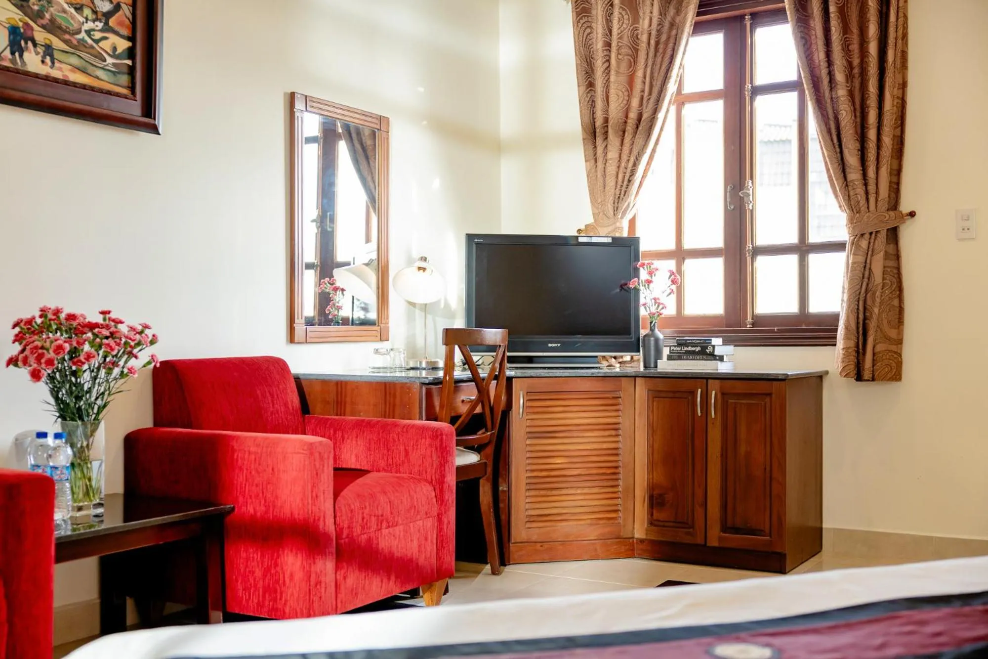 TV and multimedia in Hùng Phong Hotel - Near Dalat Market