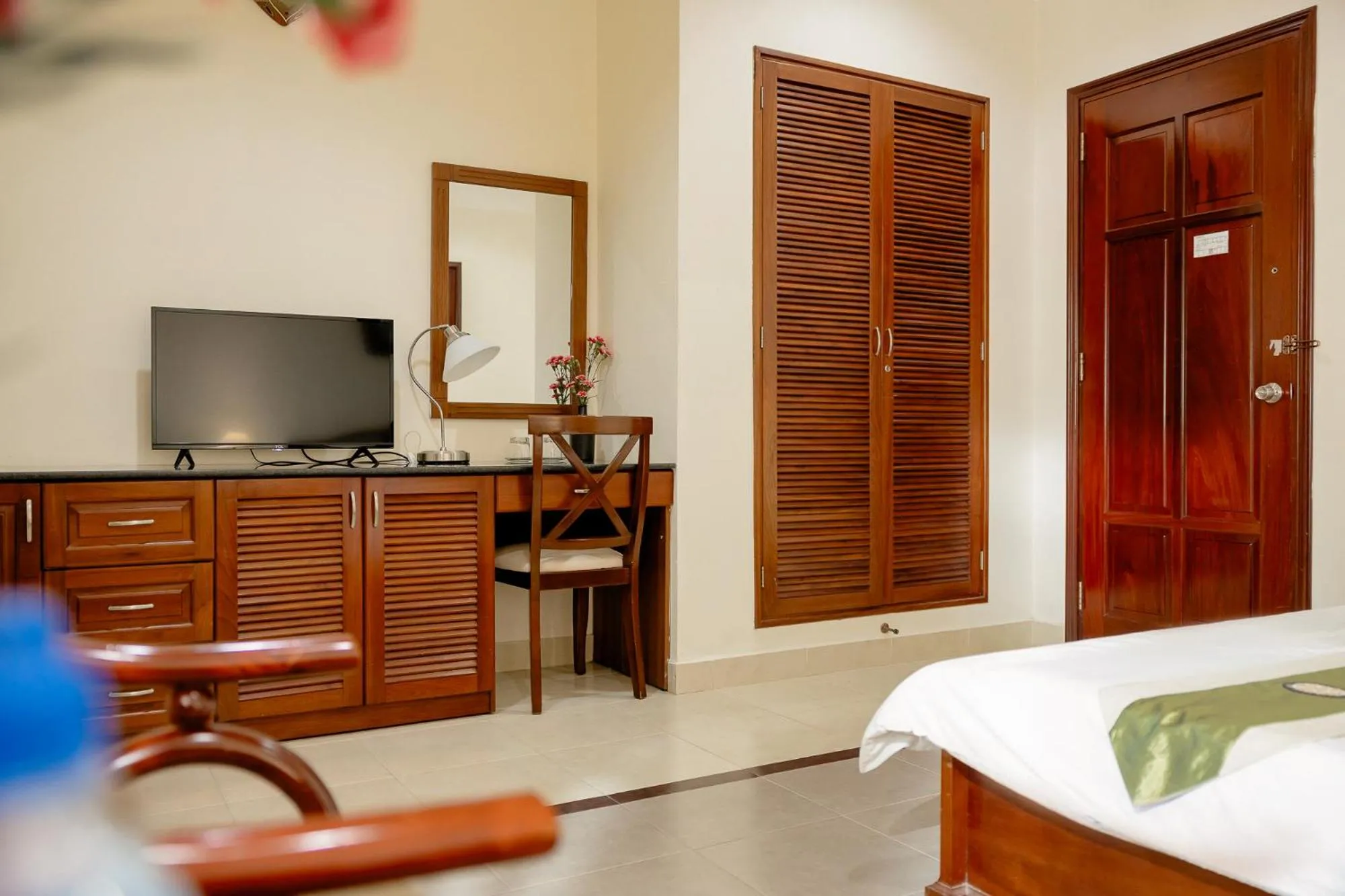 minibar, Bed in Hùng Phong Hotel - Near Dalat Market