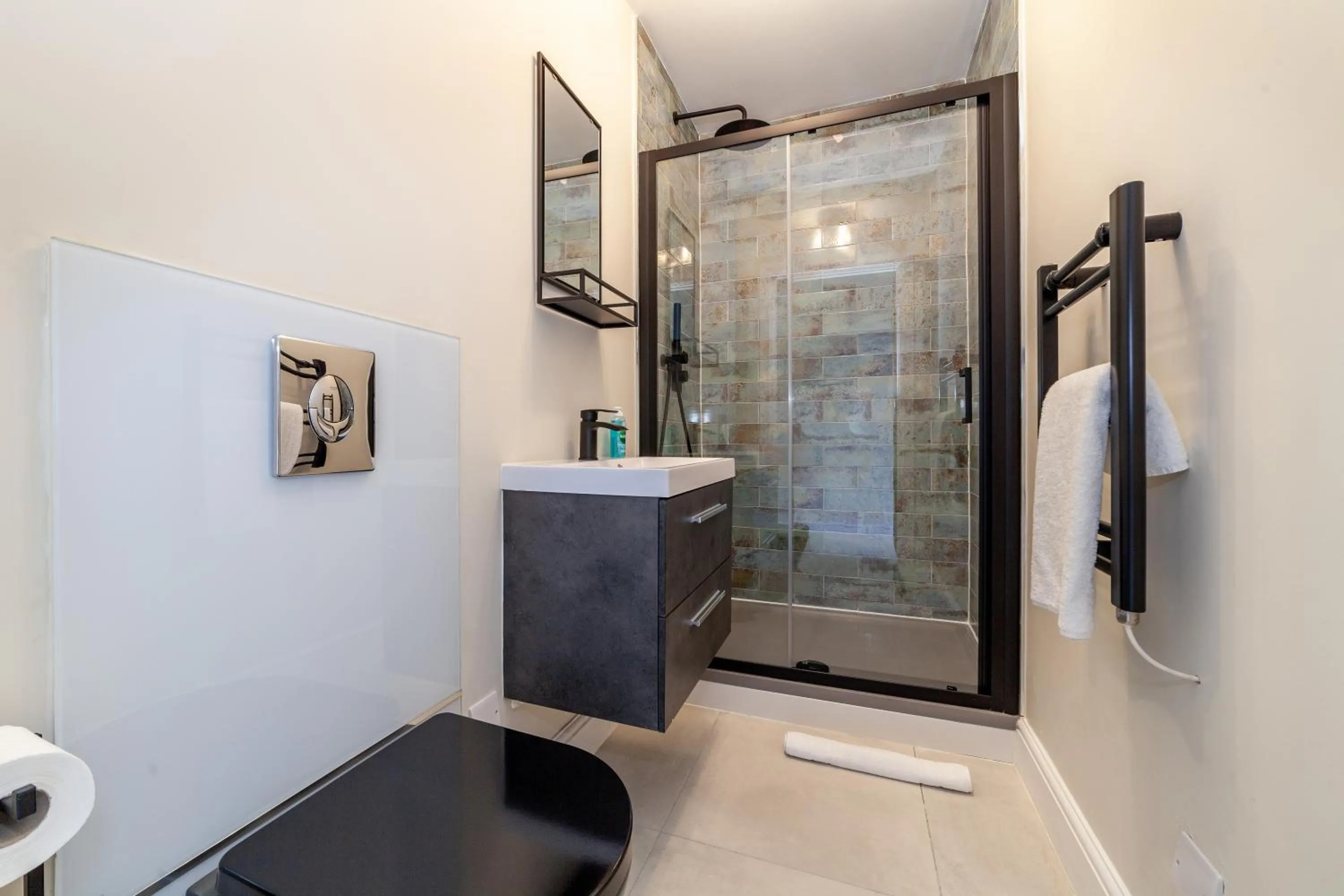 Tranquil 5BR house with garden & terrace, SE London
