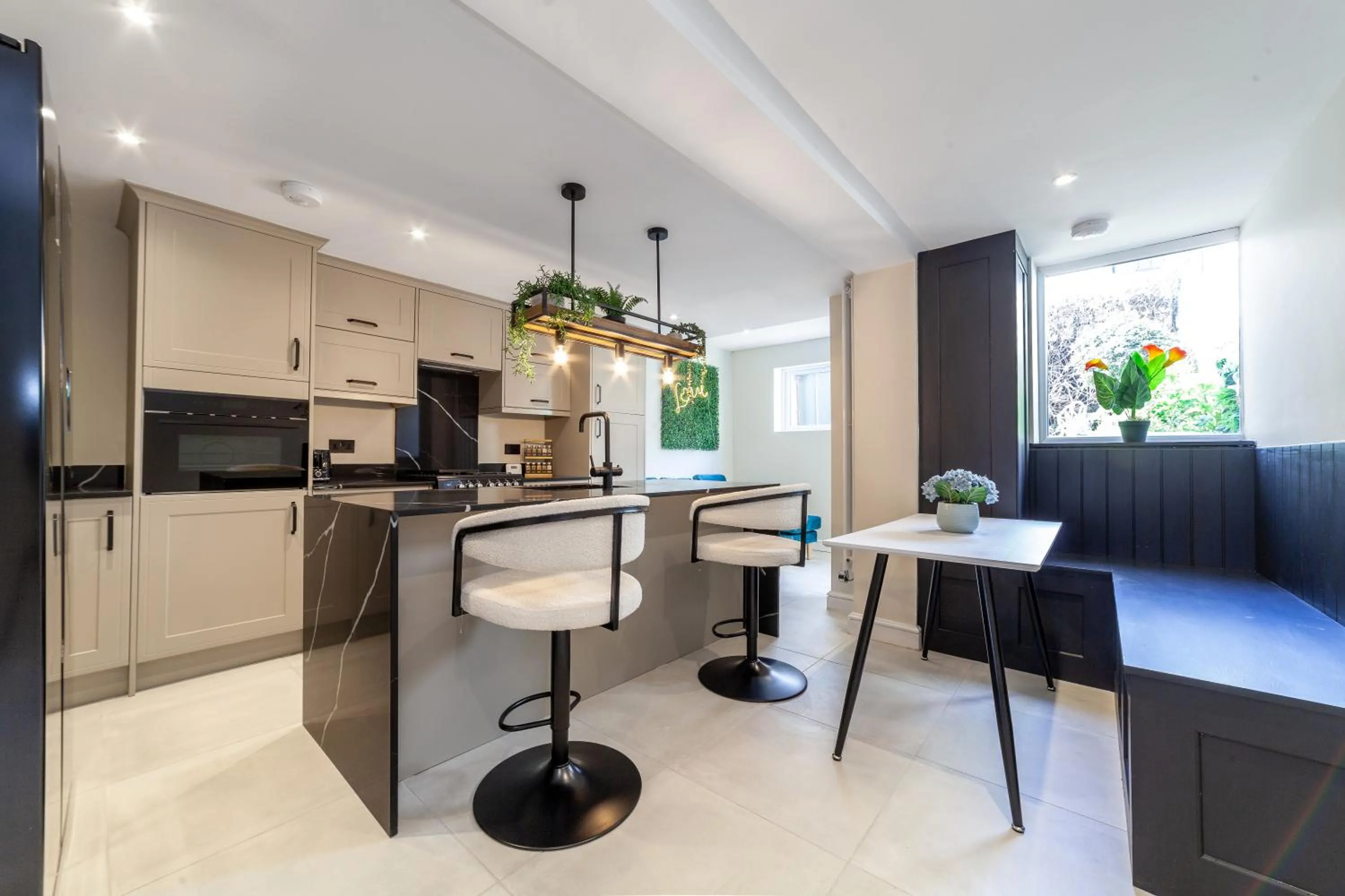 Tranquil 5BR house with garden & terrace, SE London