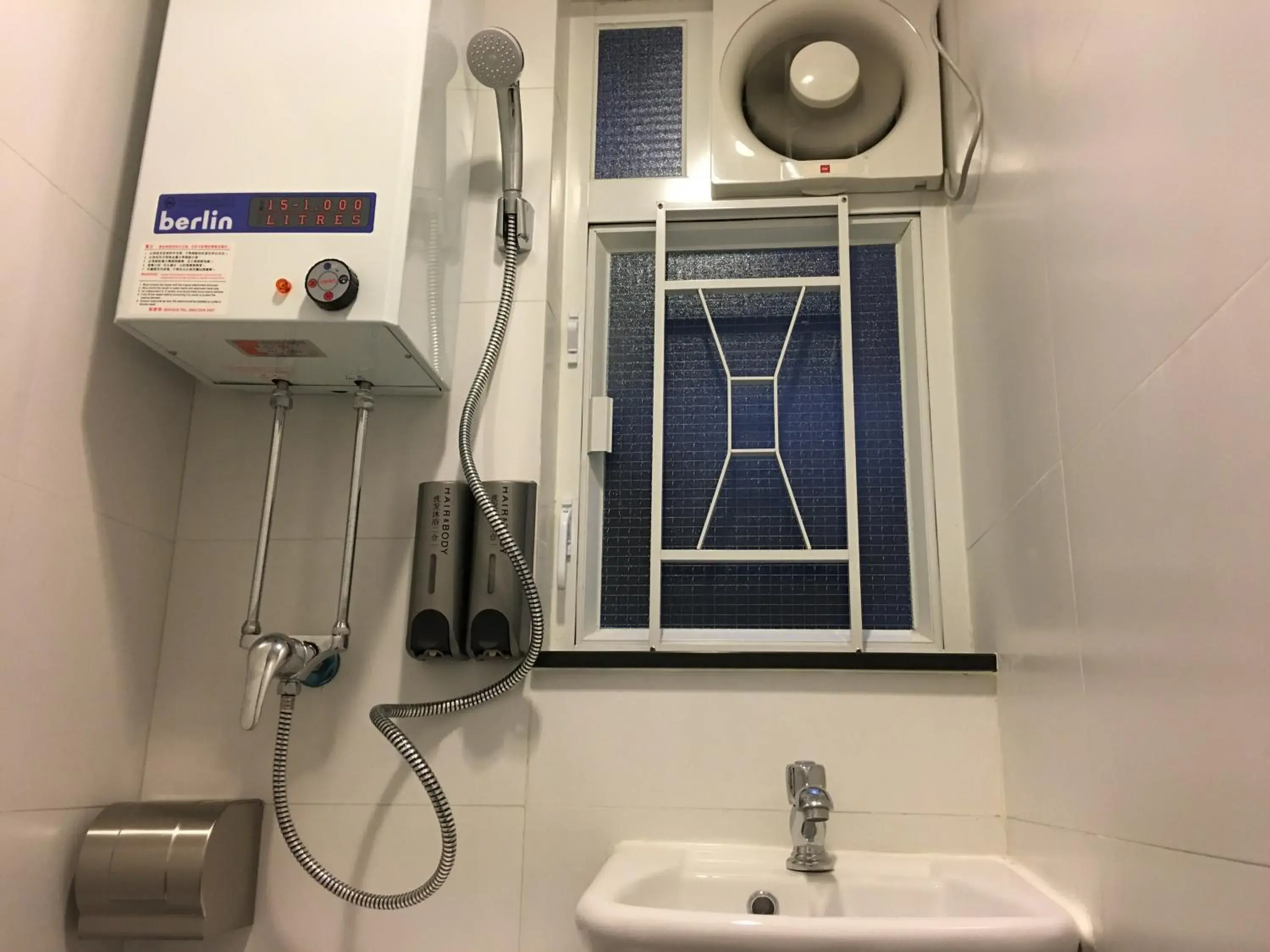 Bed in Hk Peace Guest House Bed in Hk Peace Guest House