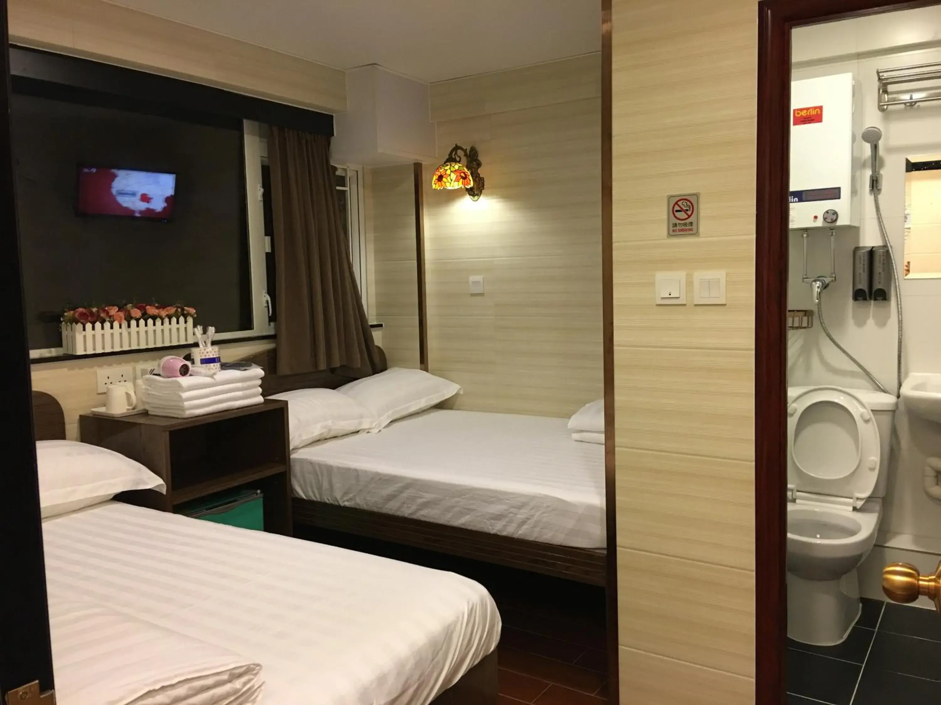 Bed in Hk Peace Guest House Bed in Hk Peace Guest House